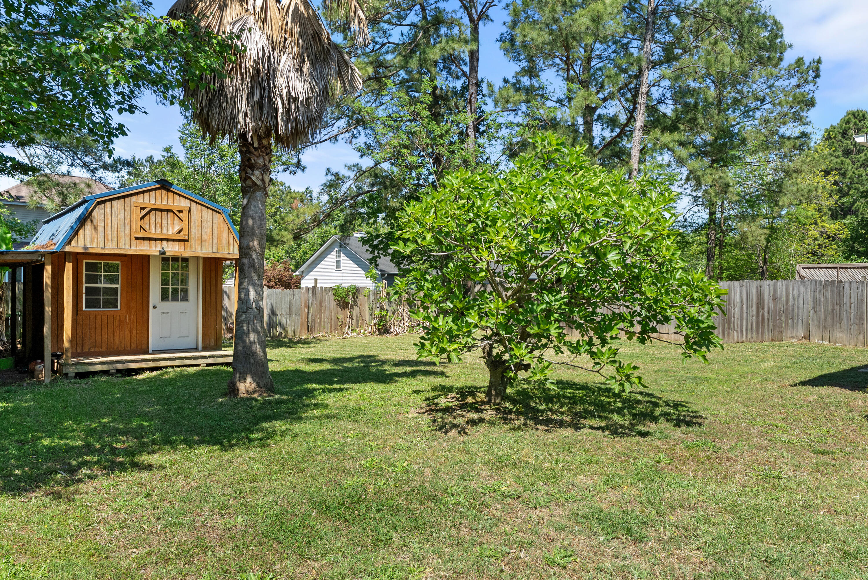 606 Dolphin Drive