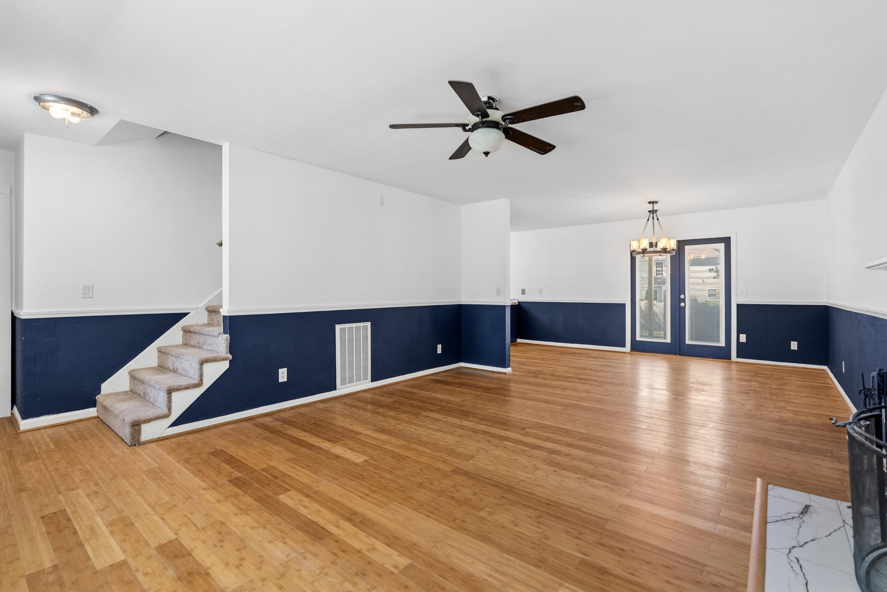 606 Dolphin Drive