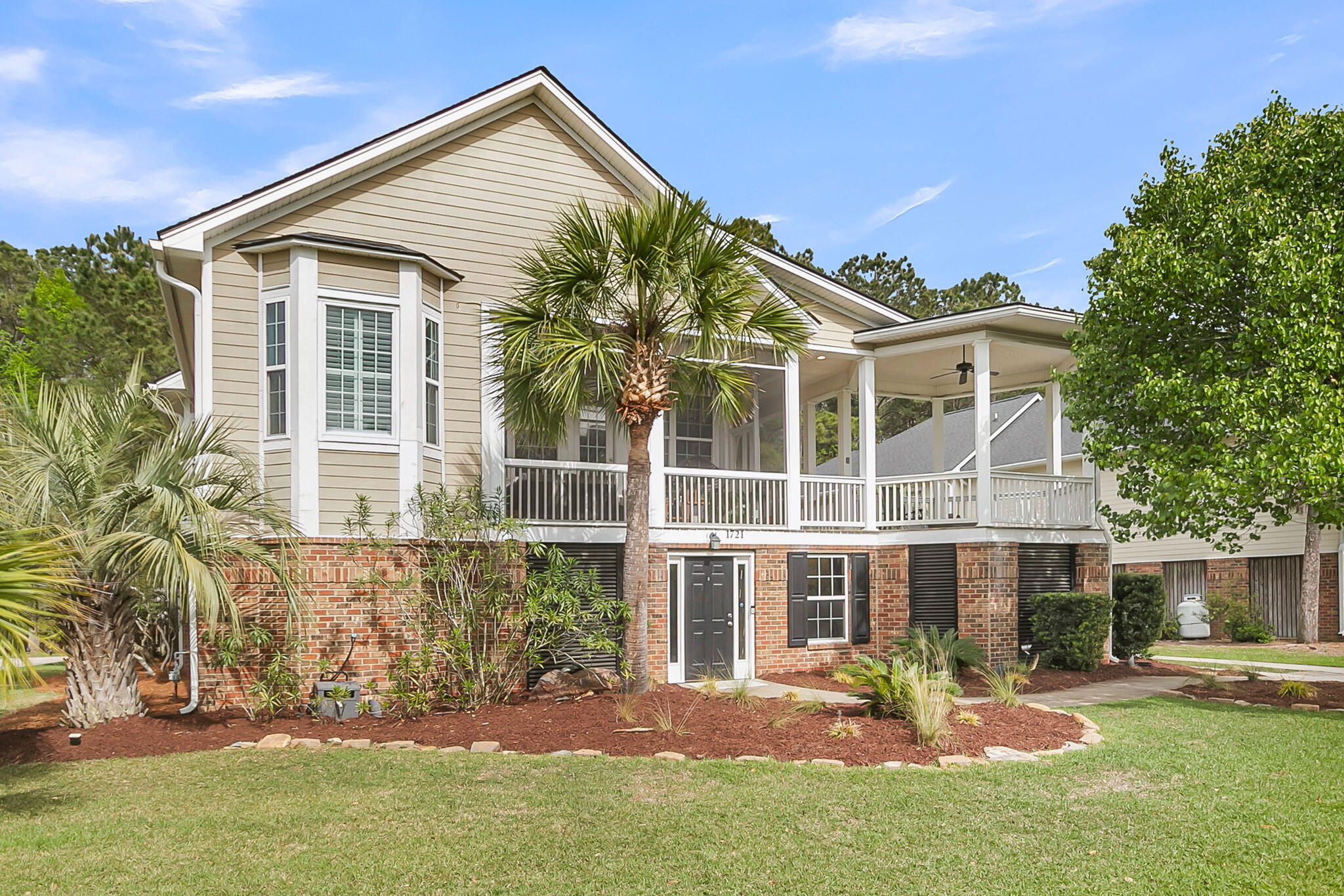 1721 Rivertowne Country Club Drive