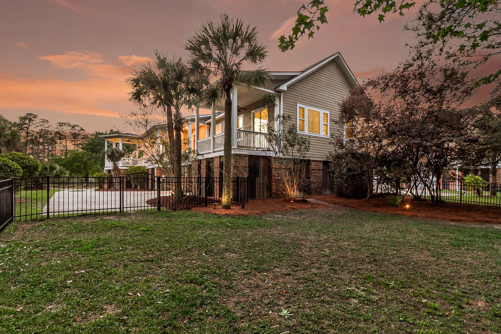 1721 Rivertowne Country Club Drive