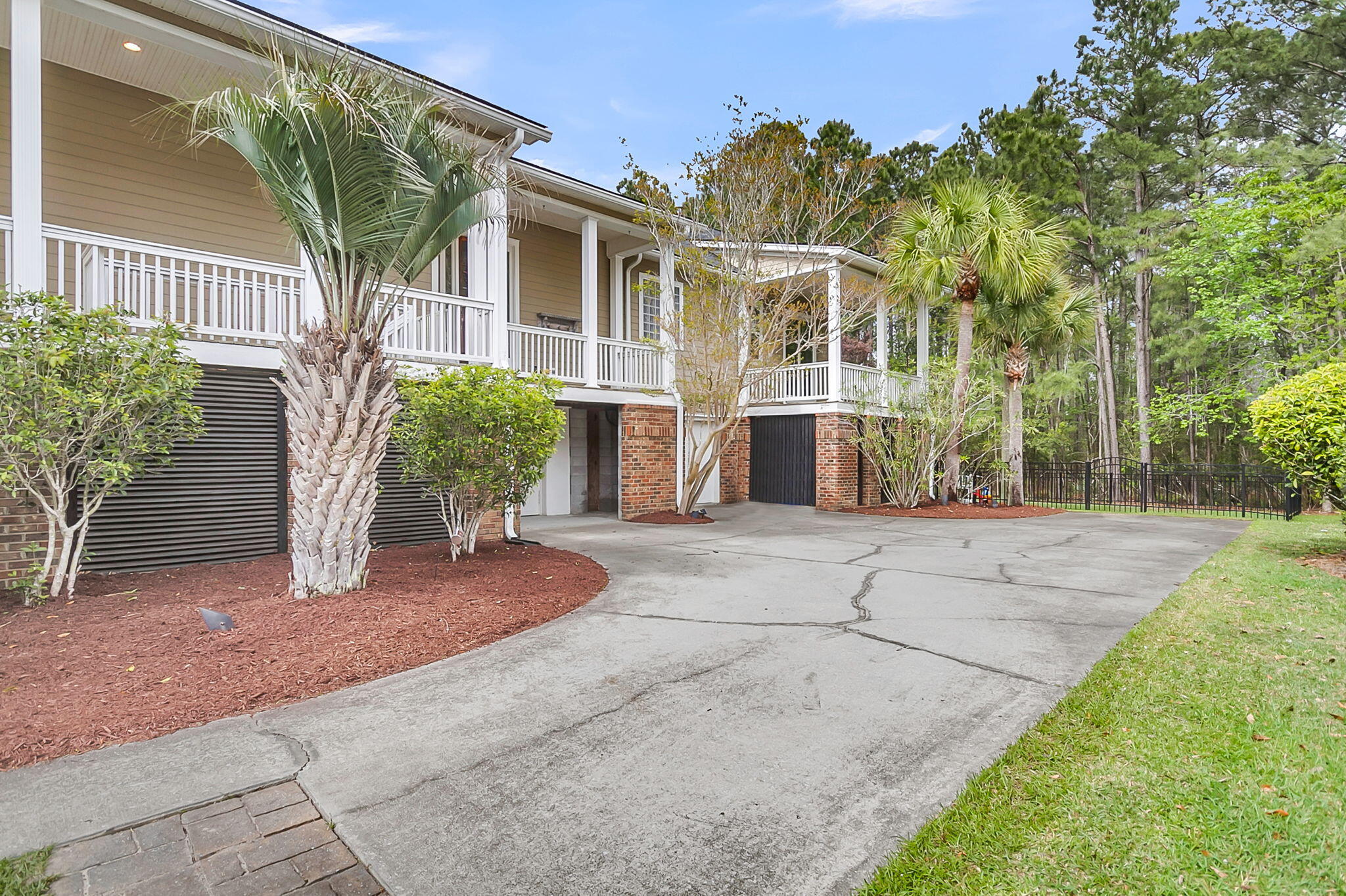 1721 Rivertowne Country Club Drive