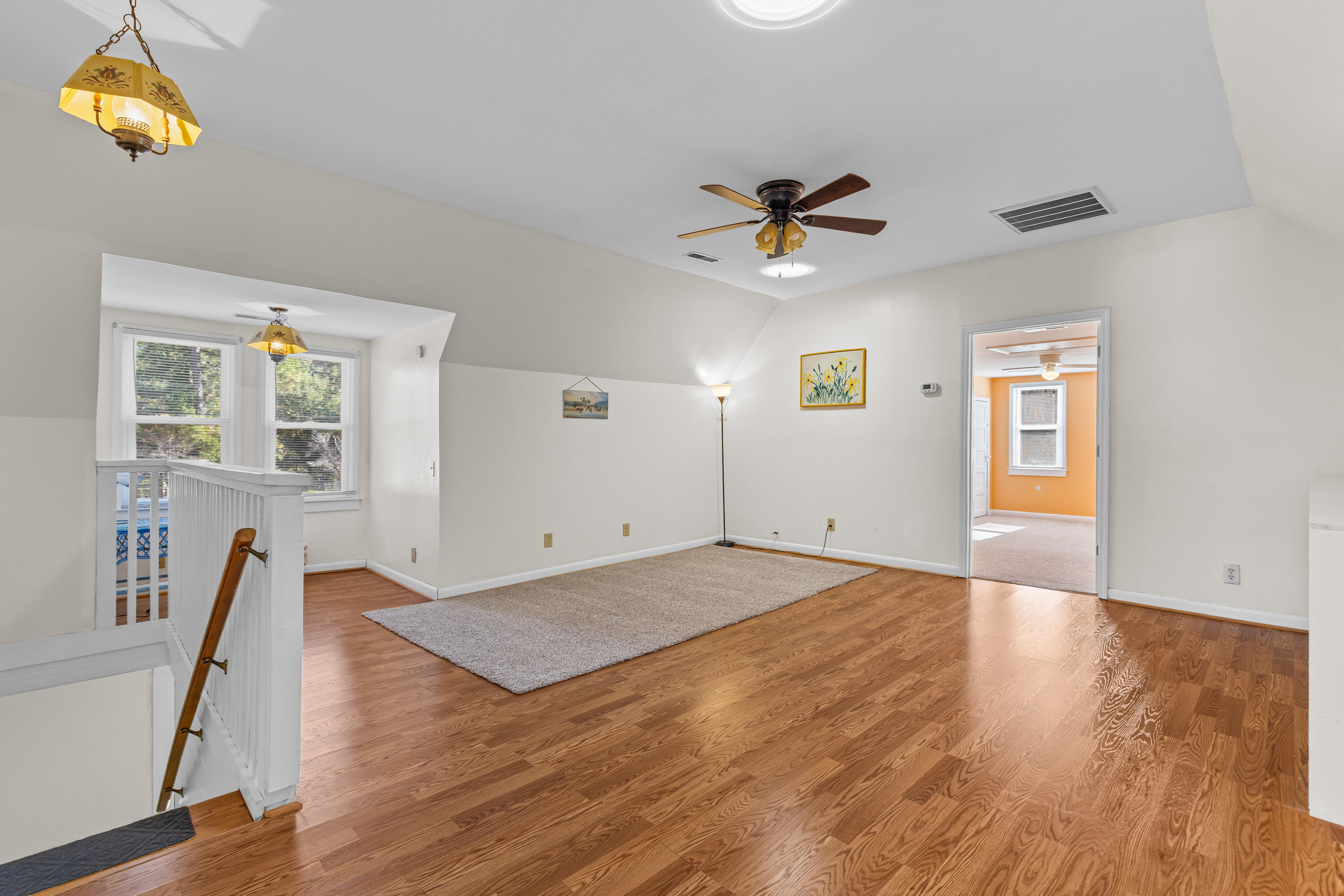 5615 S Highway 165