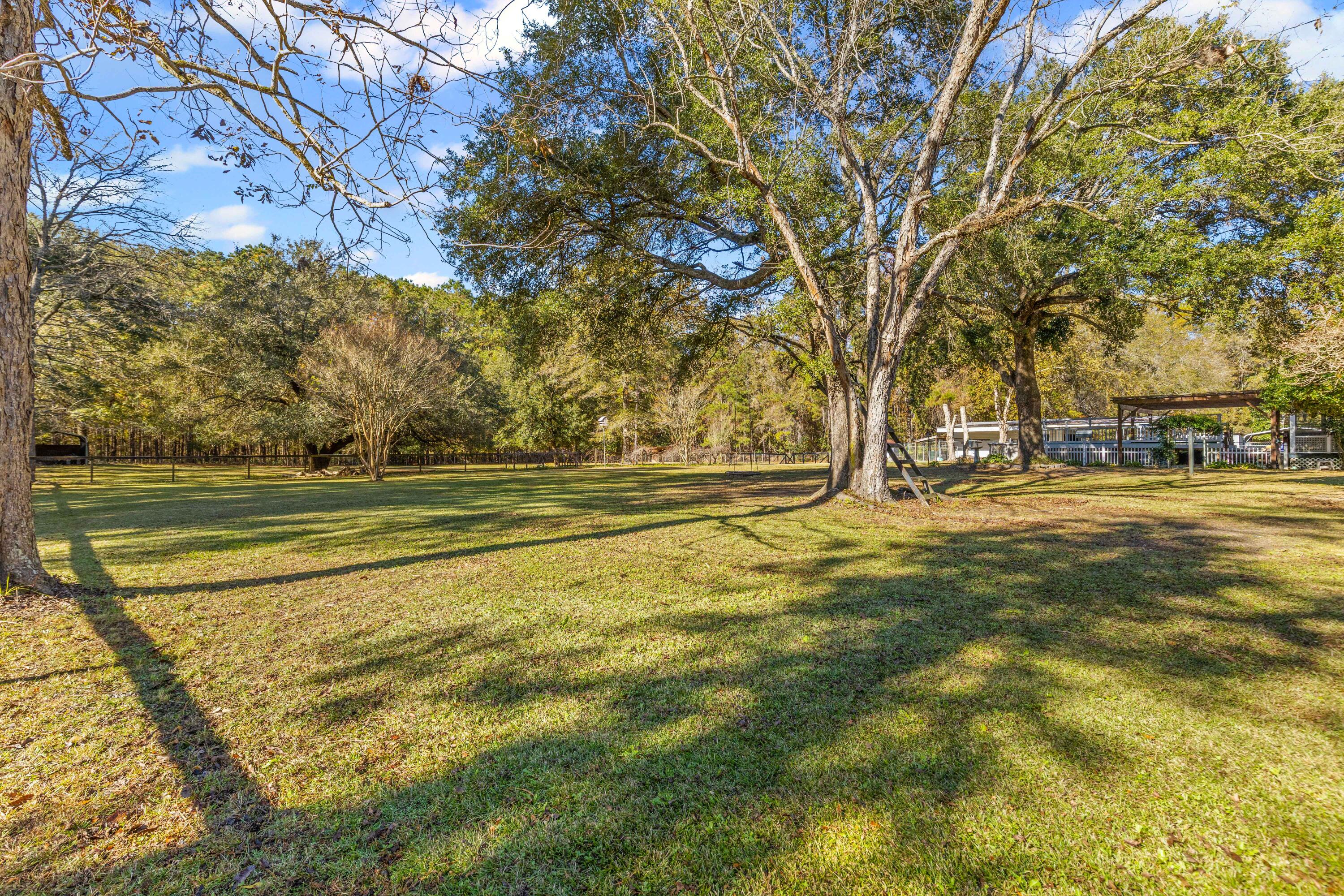5615 S Highway 165
