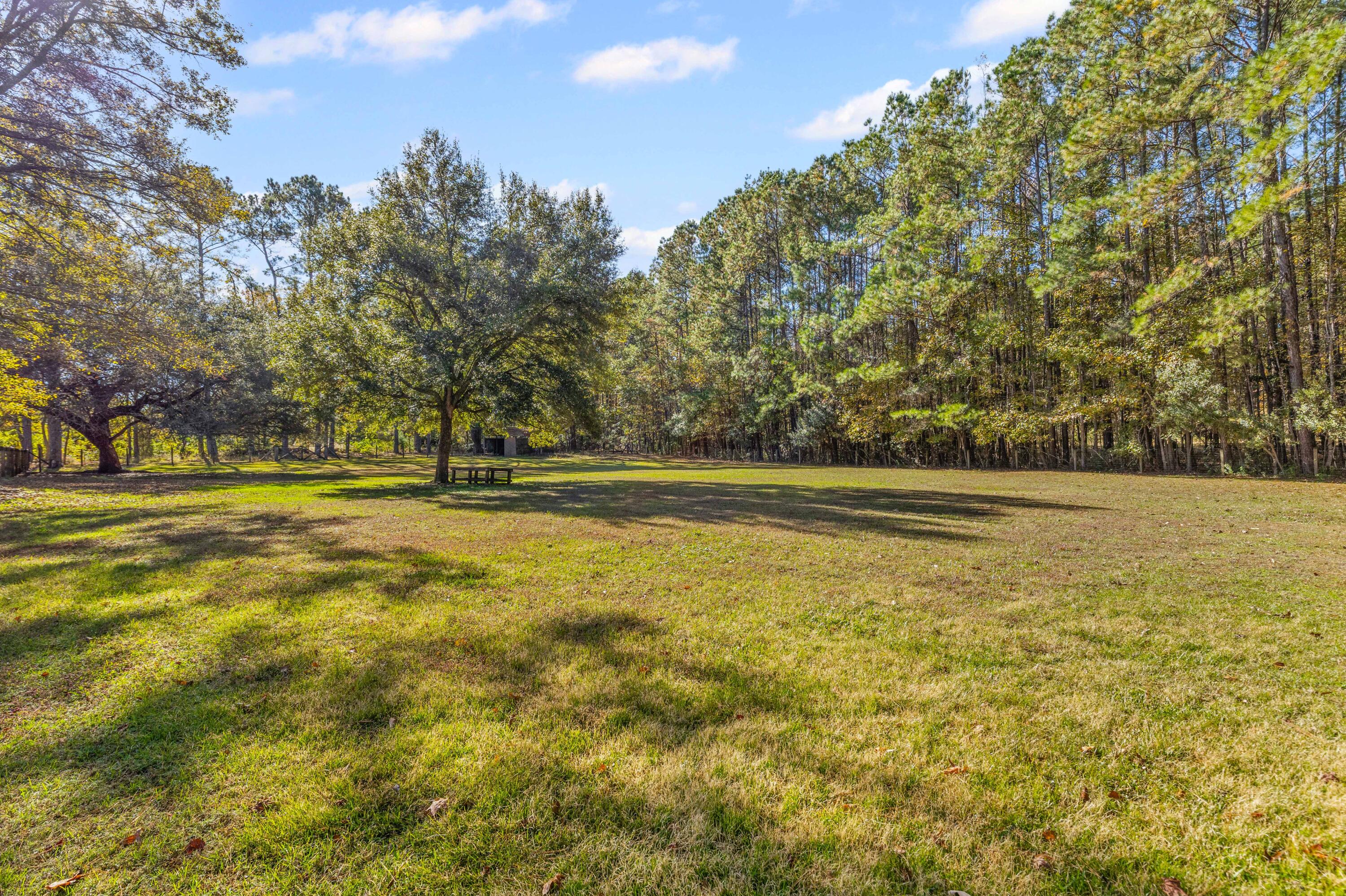 5615 S Highway 165
