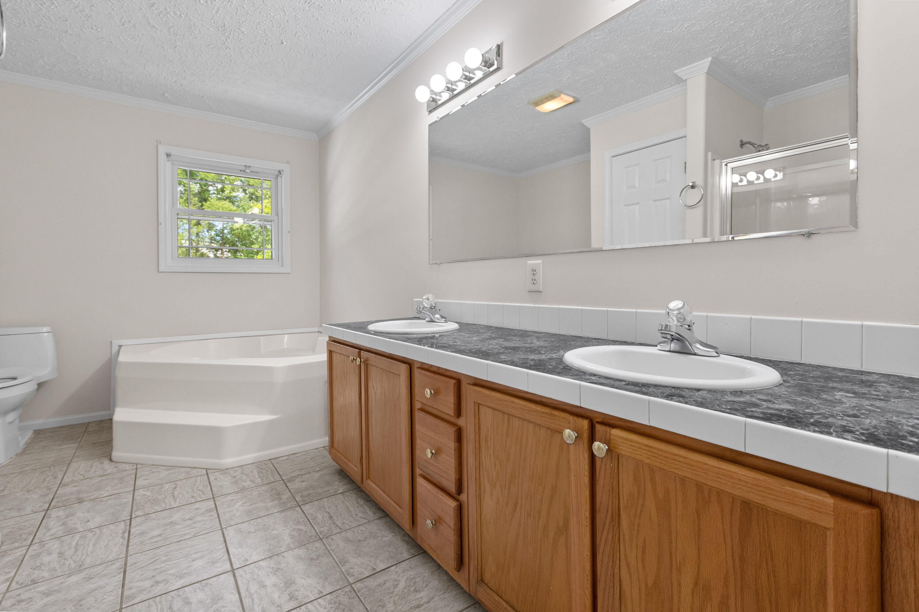 3241 Clairmont Drive
