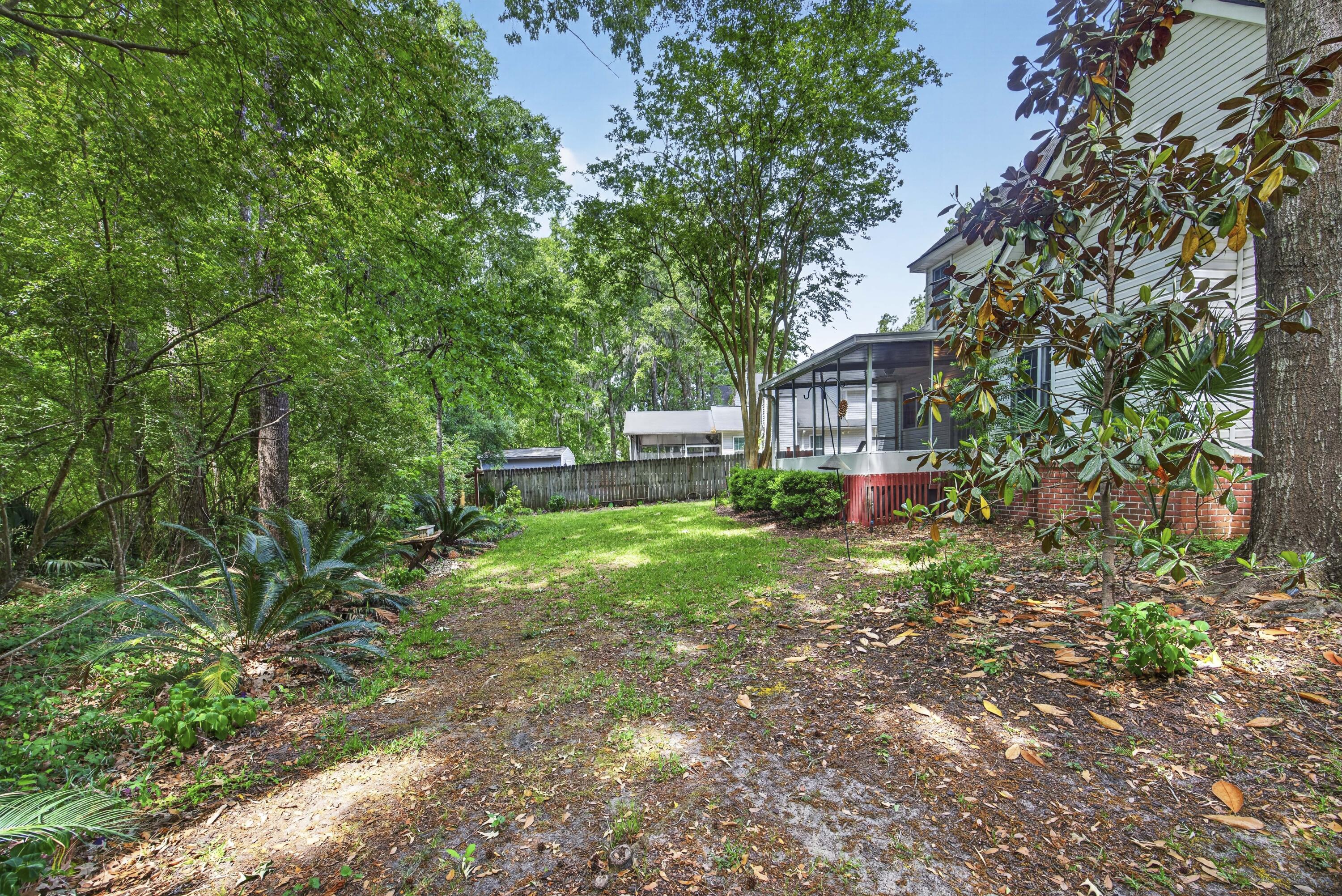 5425 Roxbury Drive