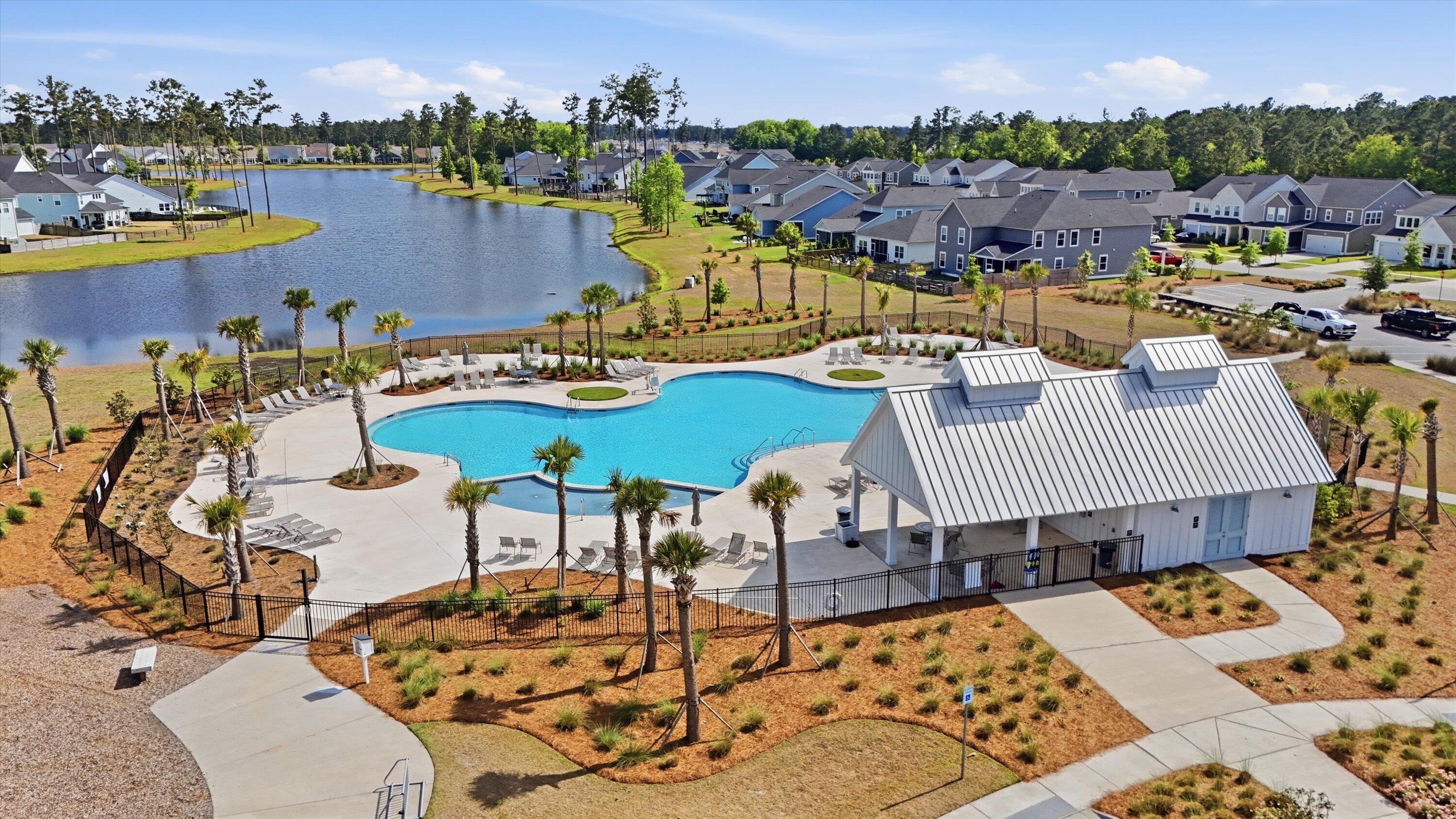 608 Macintyre Circle