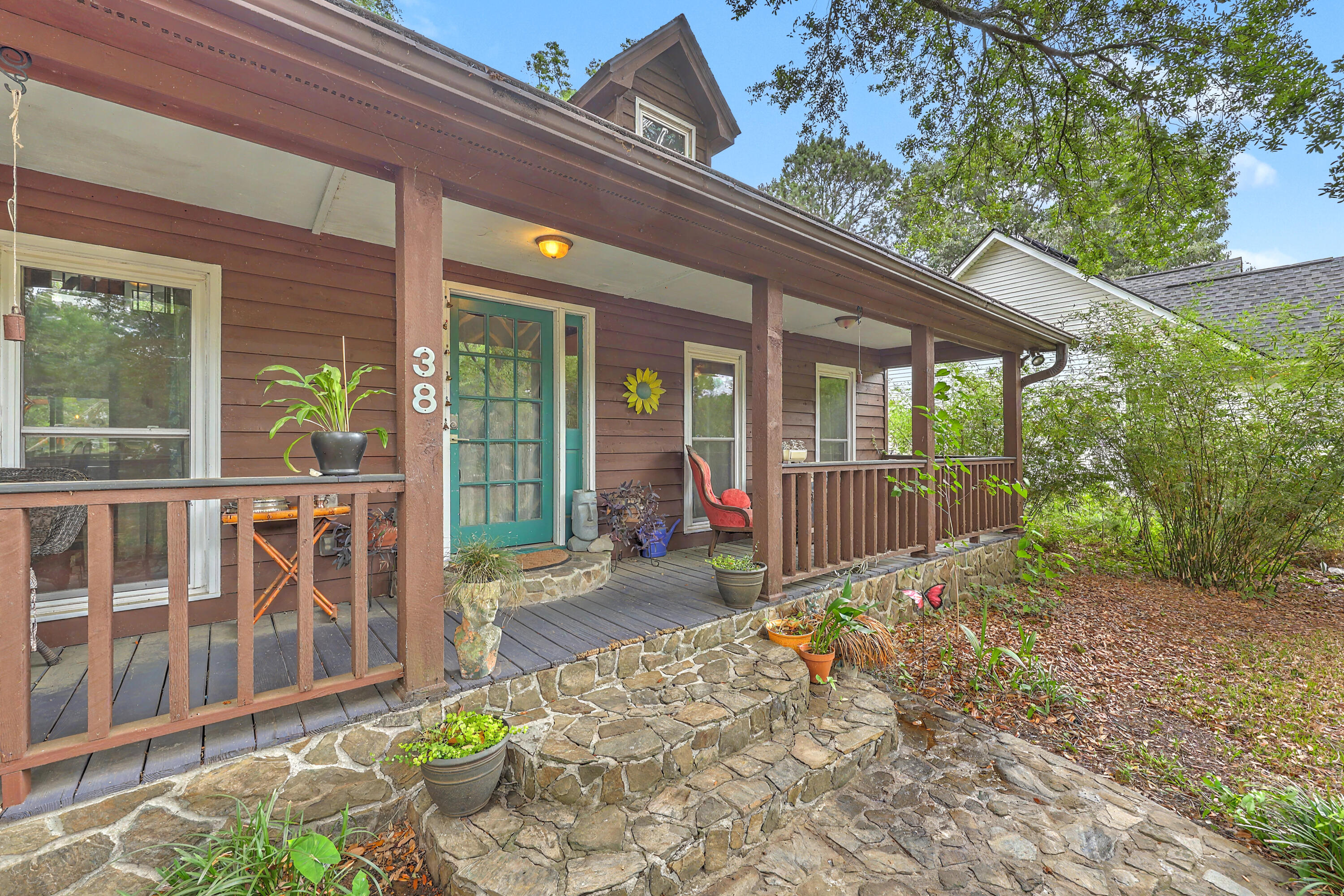 38 Crosscreek Drive