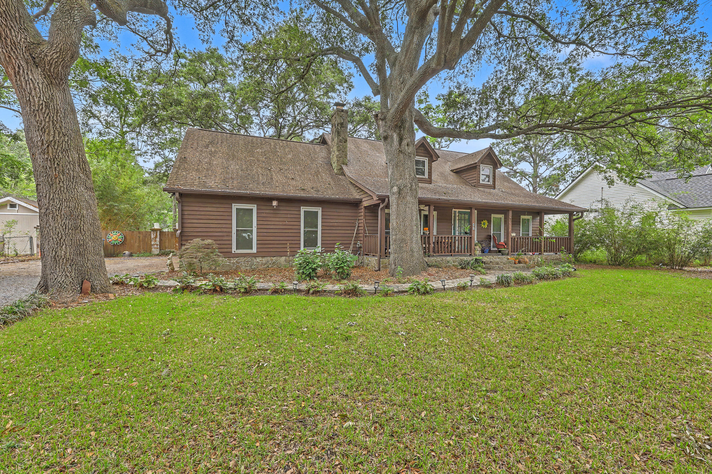 38 Crosscreek Drive