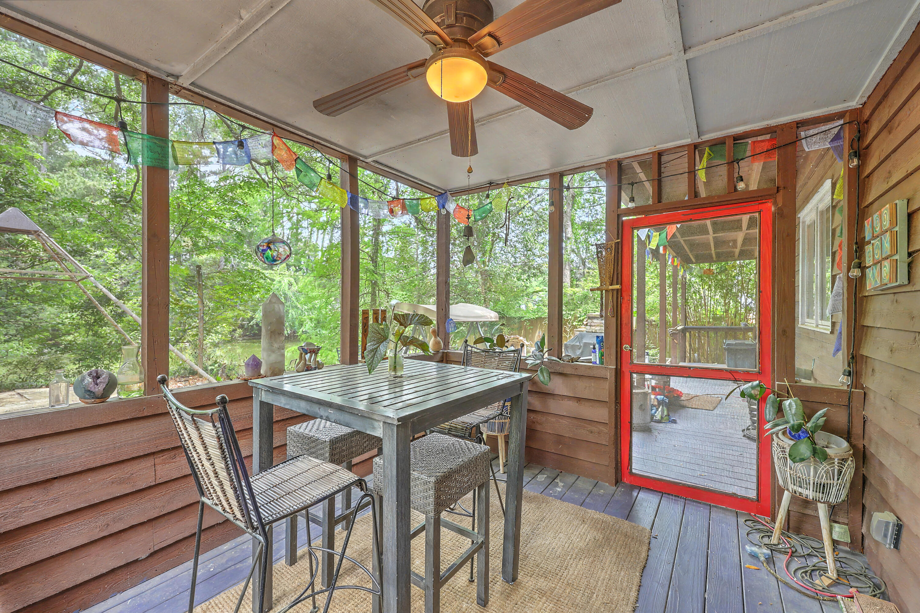 38 Crosscreek Drive