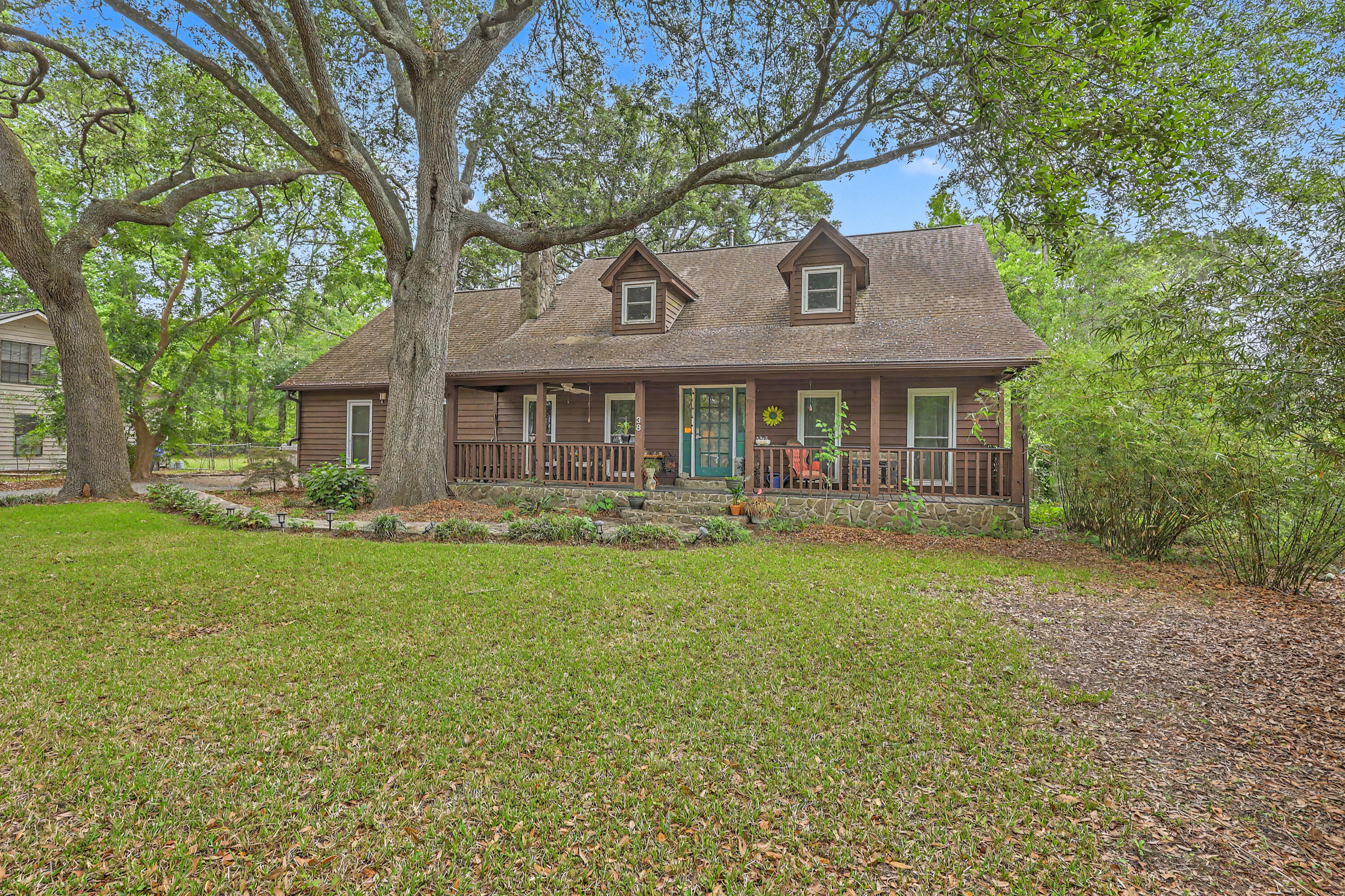 38 Crosscreek Drive