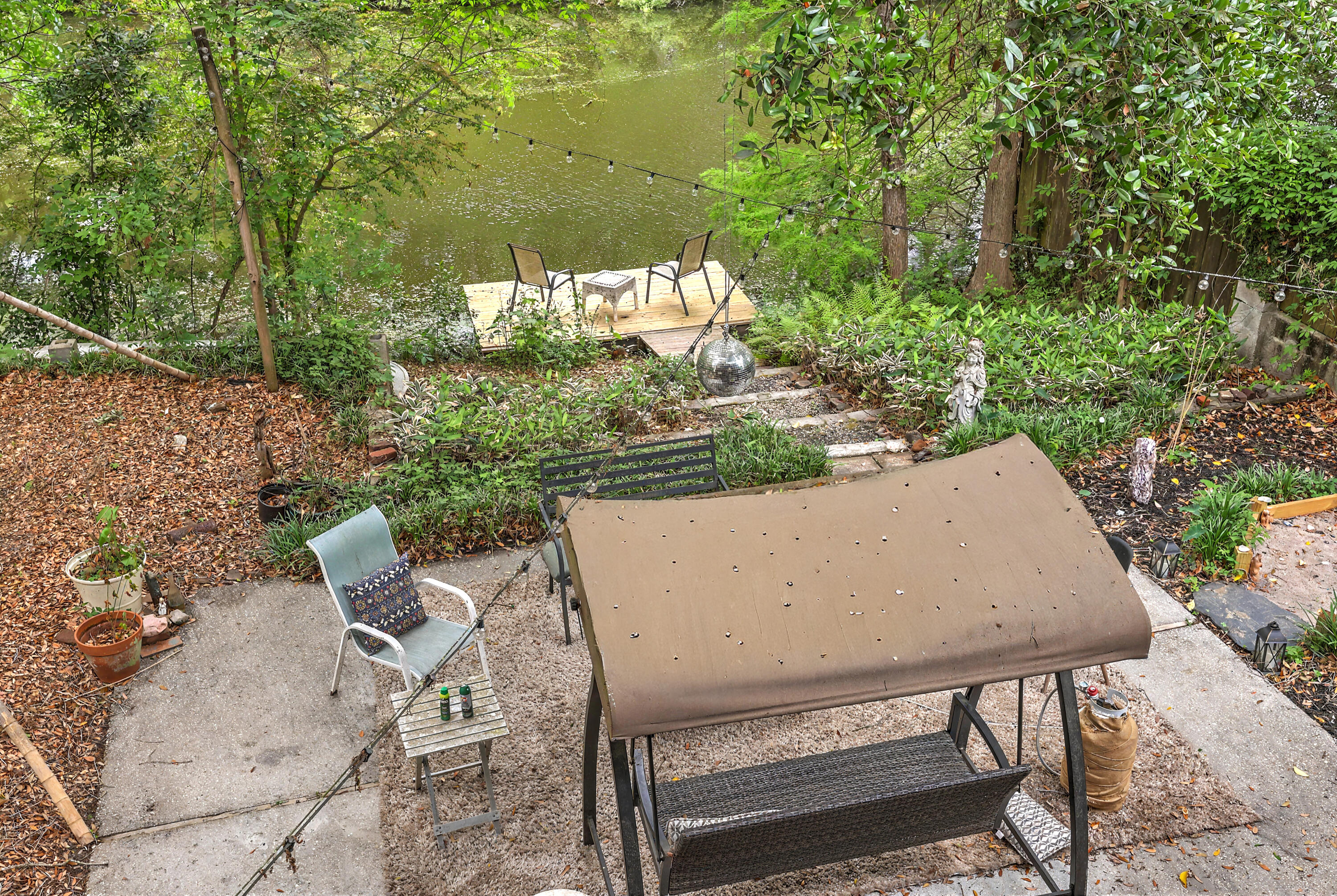 38 Crosscreek Drive
