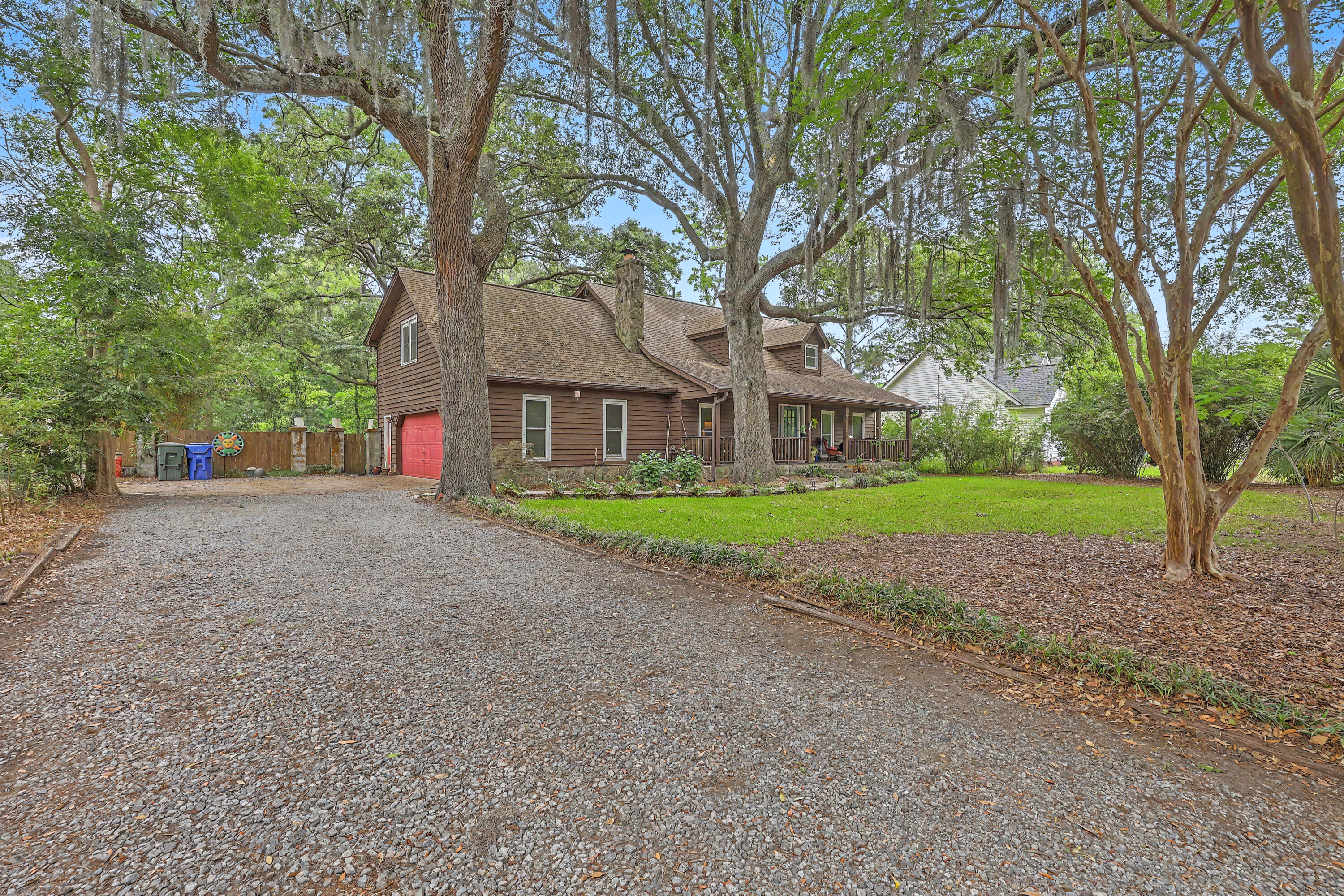 38 Crosscreek Drive