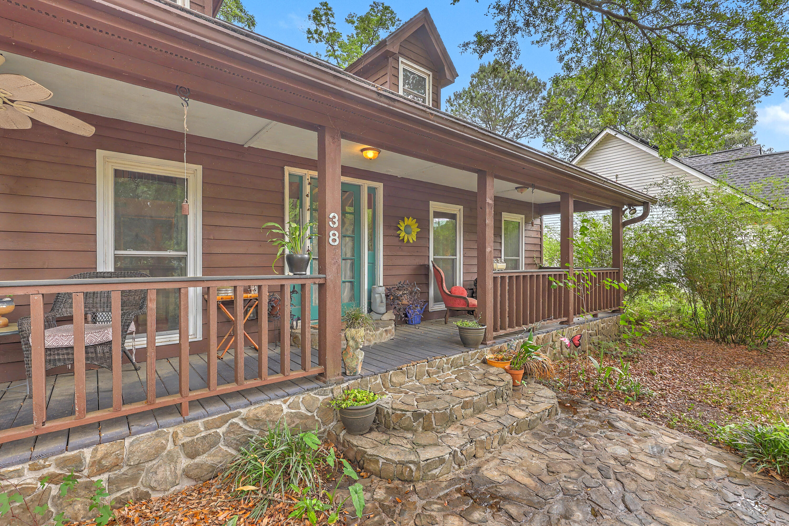 38 Crosscreek Drive