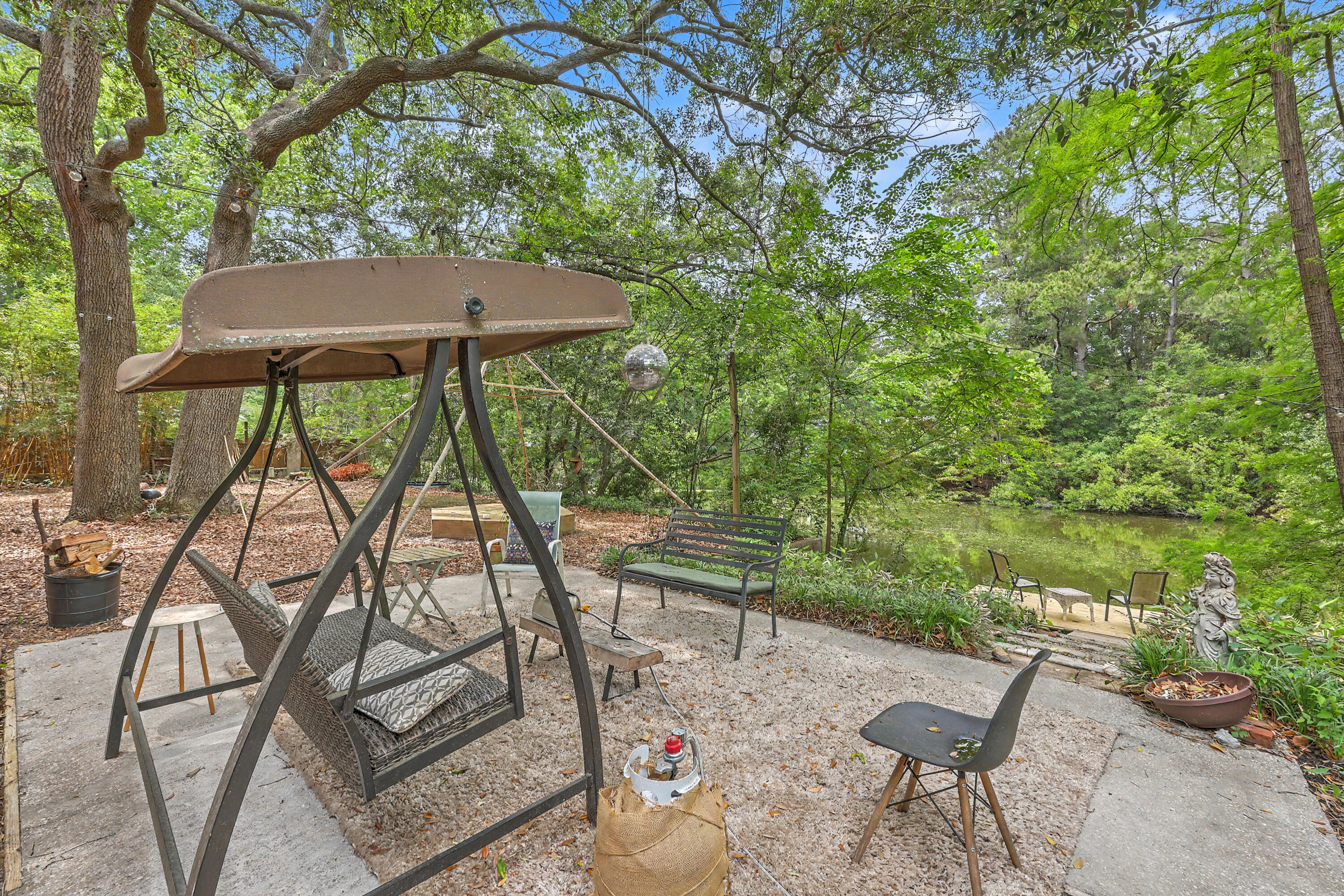 38 Crosscreek Drive