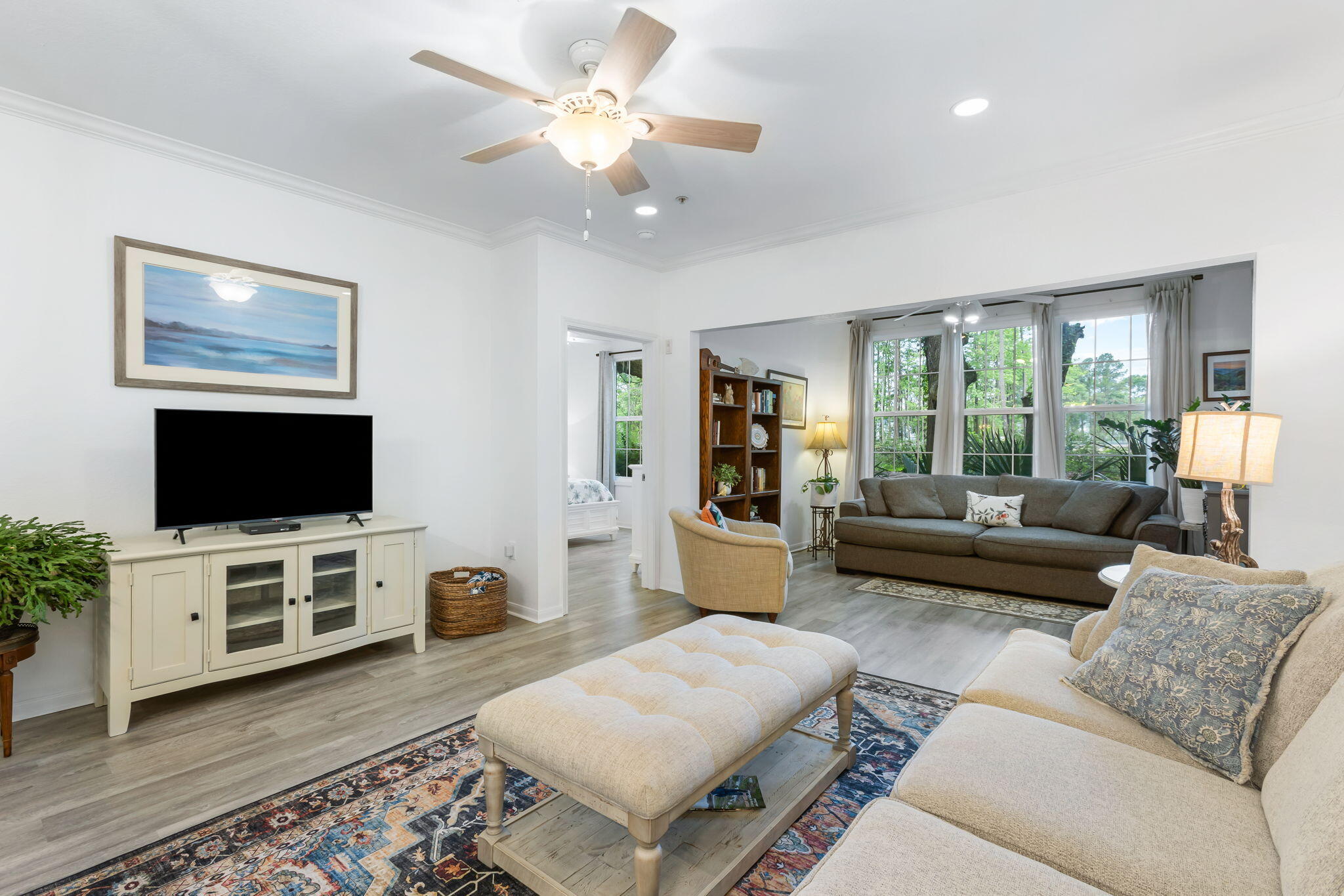 60 Fenwick Hall Allee Alley # 314