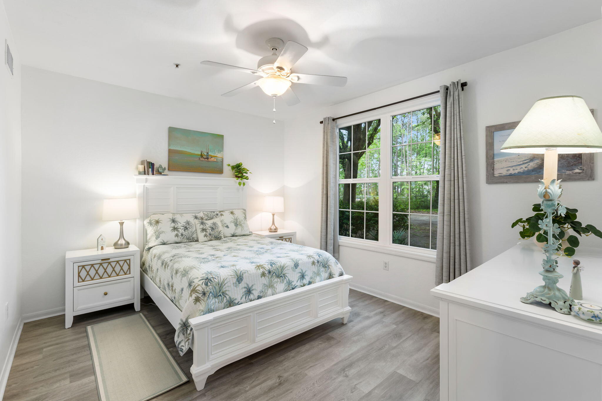 60 Fenwick Hall Allee Alley # 314