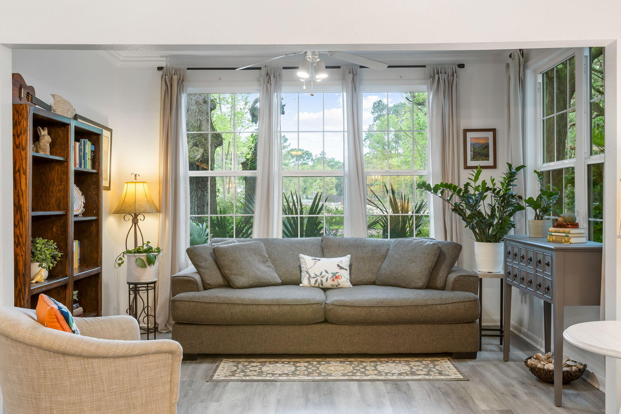 60 Fenwick Hall Allee Alley # 314