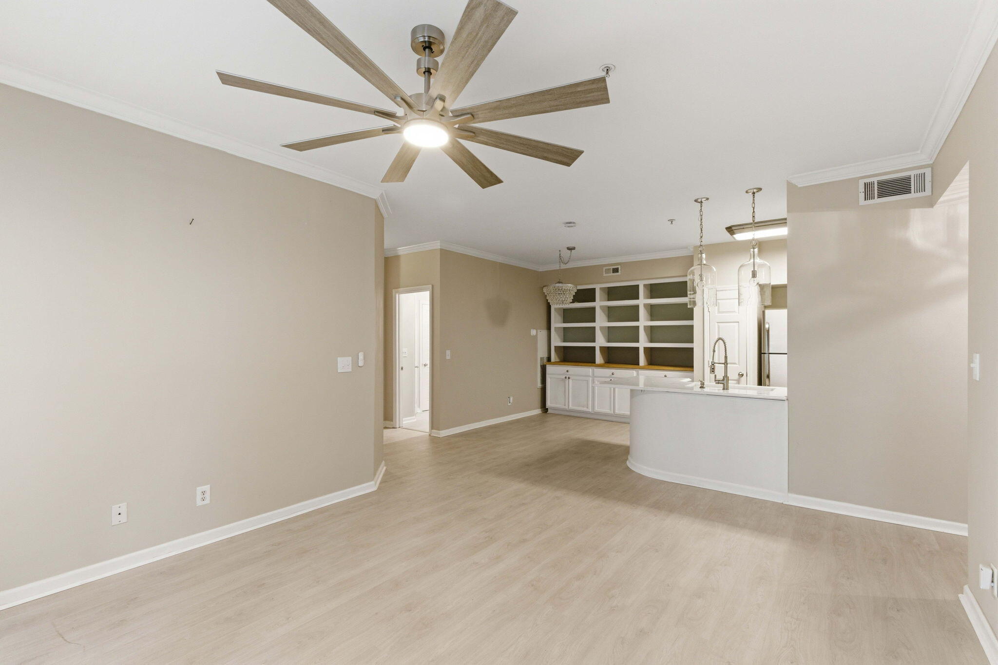 700 Daniel Ellis Drive Apt 8106