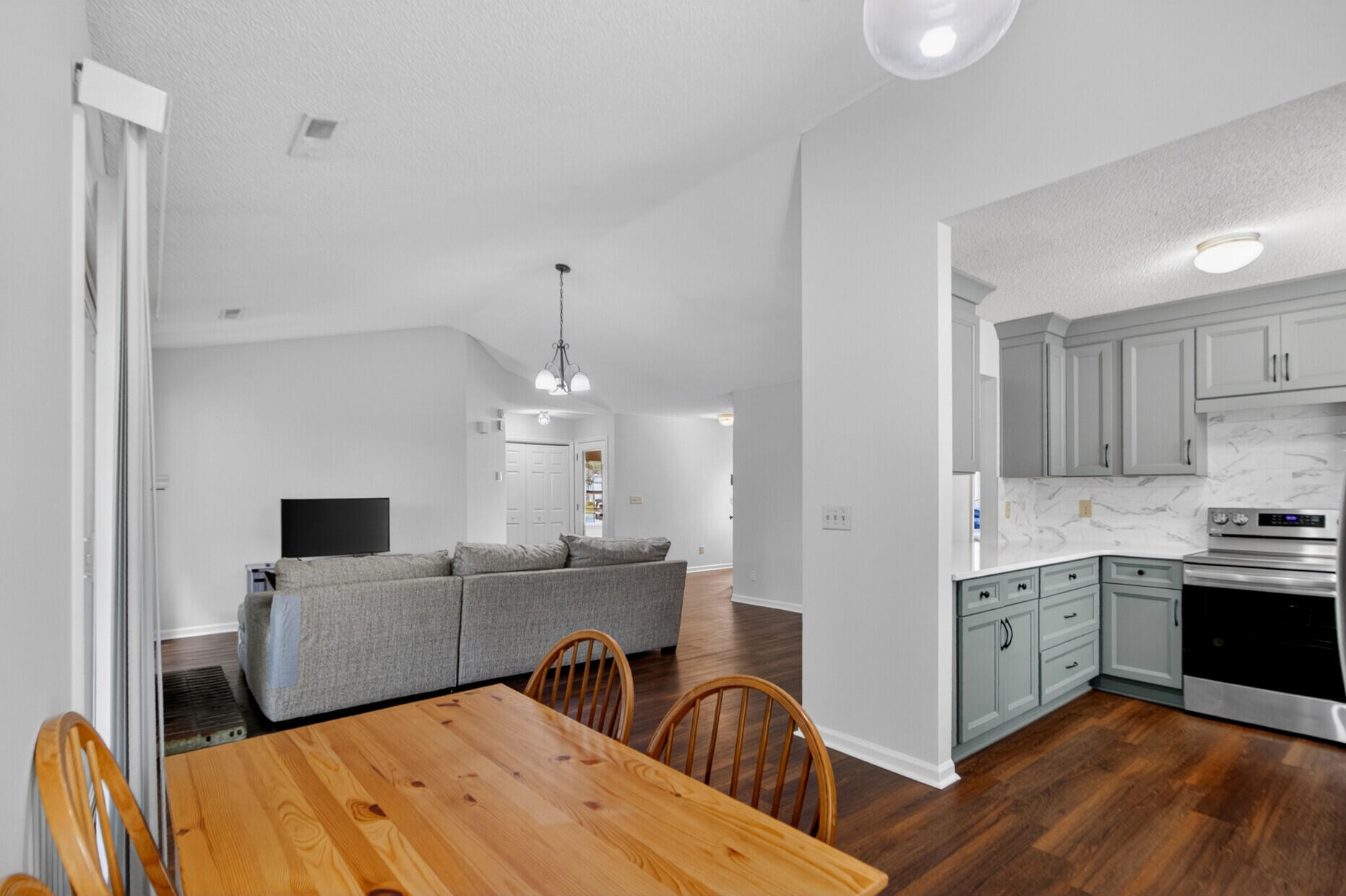 4030 Bonaparte Drive