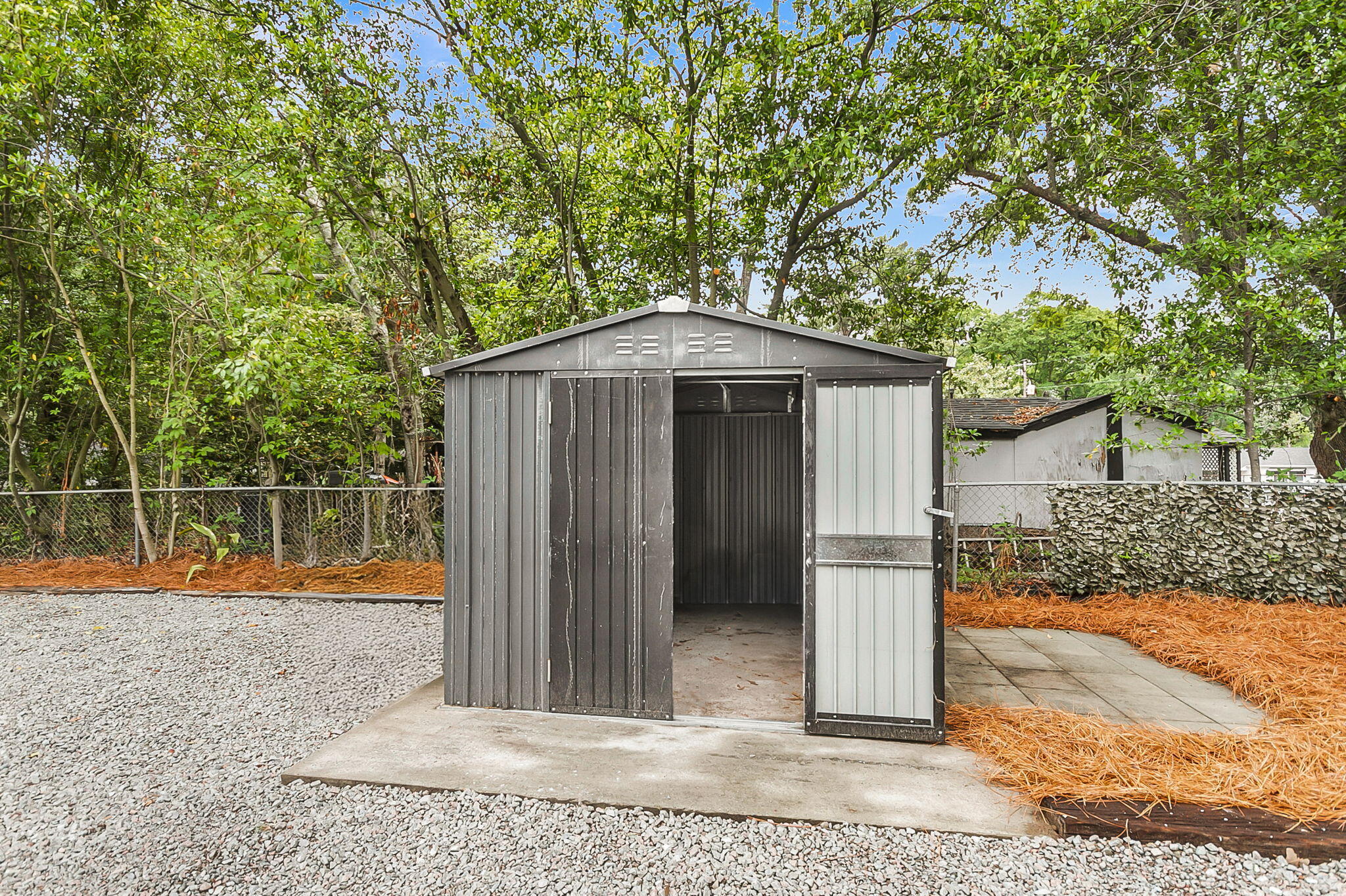 1238 Hawthorne Circle