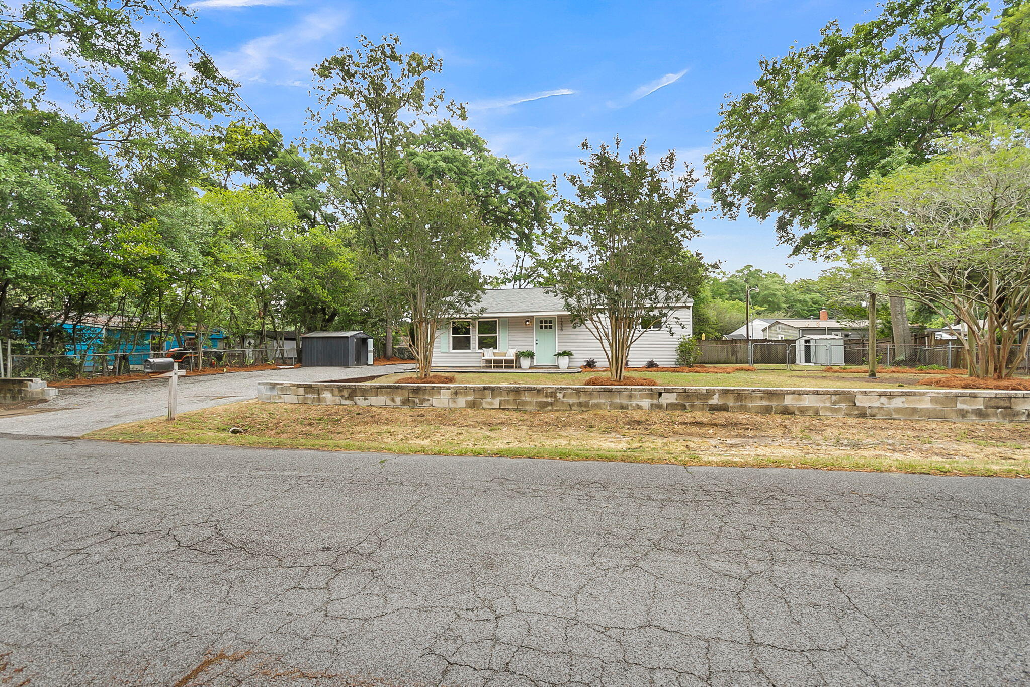 1238 Hawthorne Circle