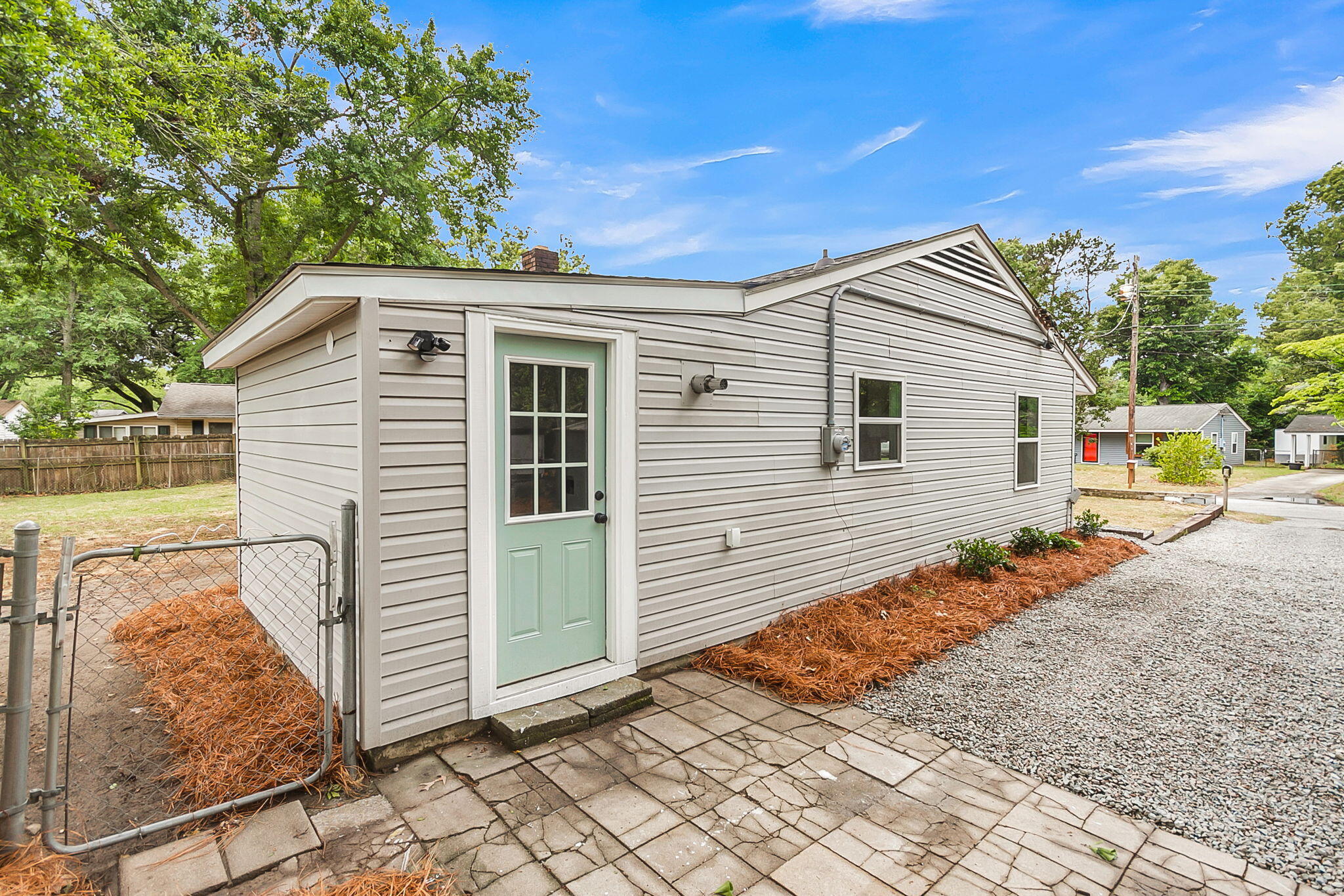 1238 Hawthorne Circle