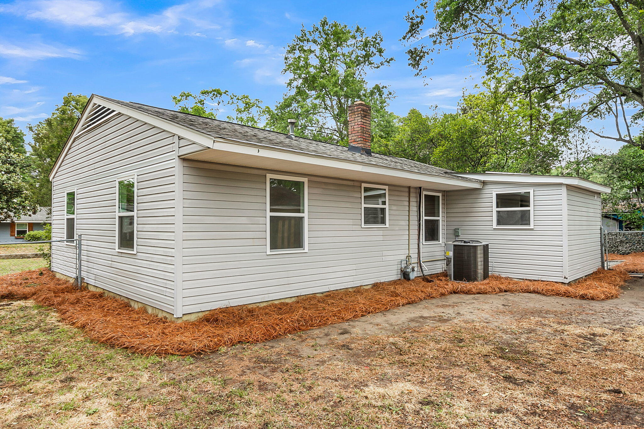1238 Hawthorne Circle