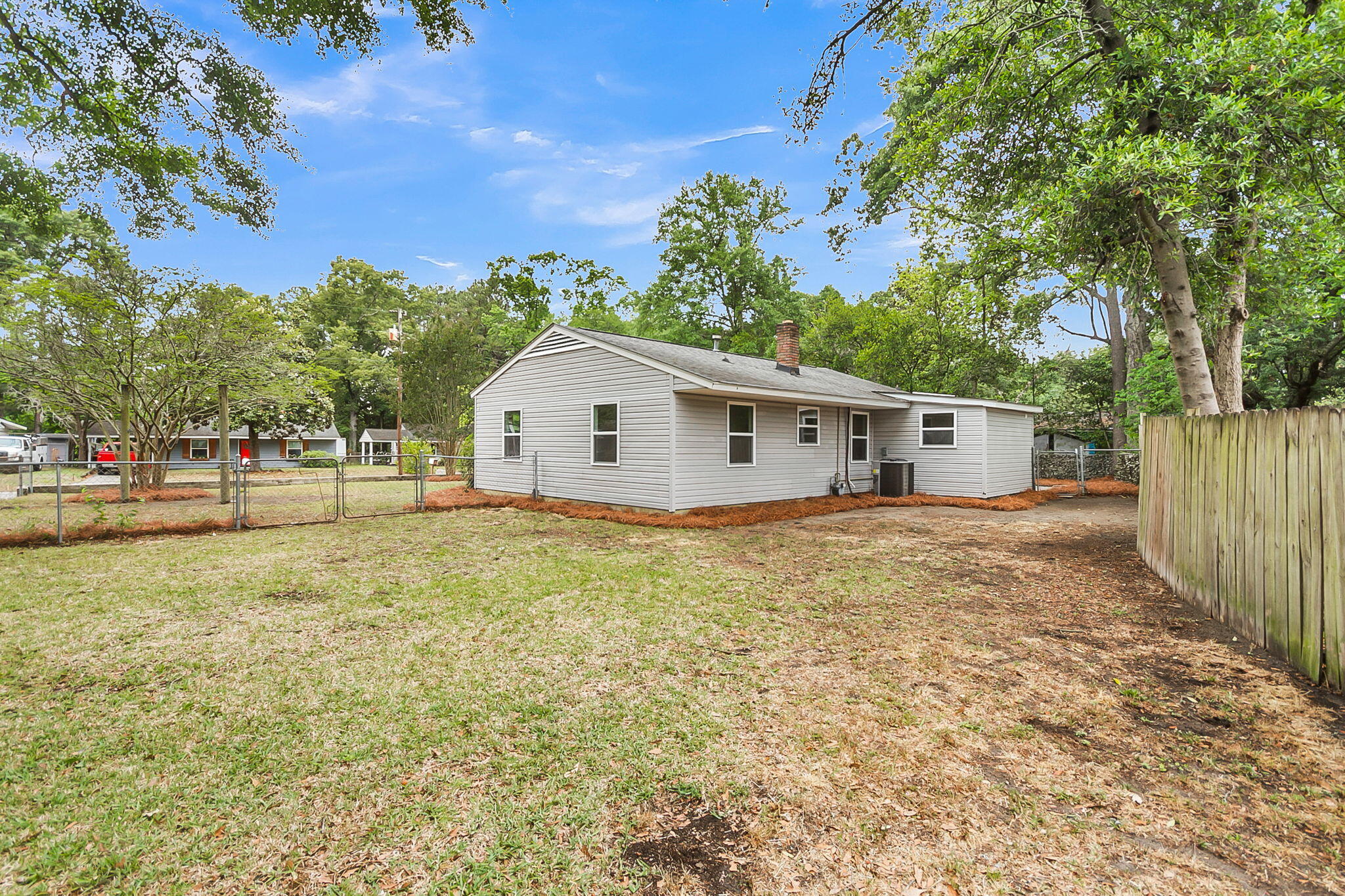 1238 Hawthorne Circle
