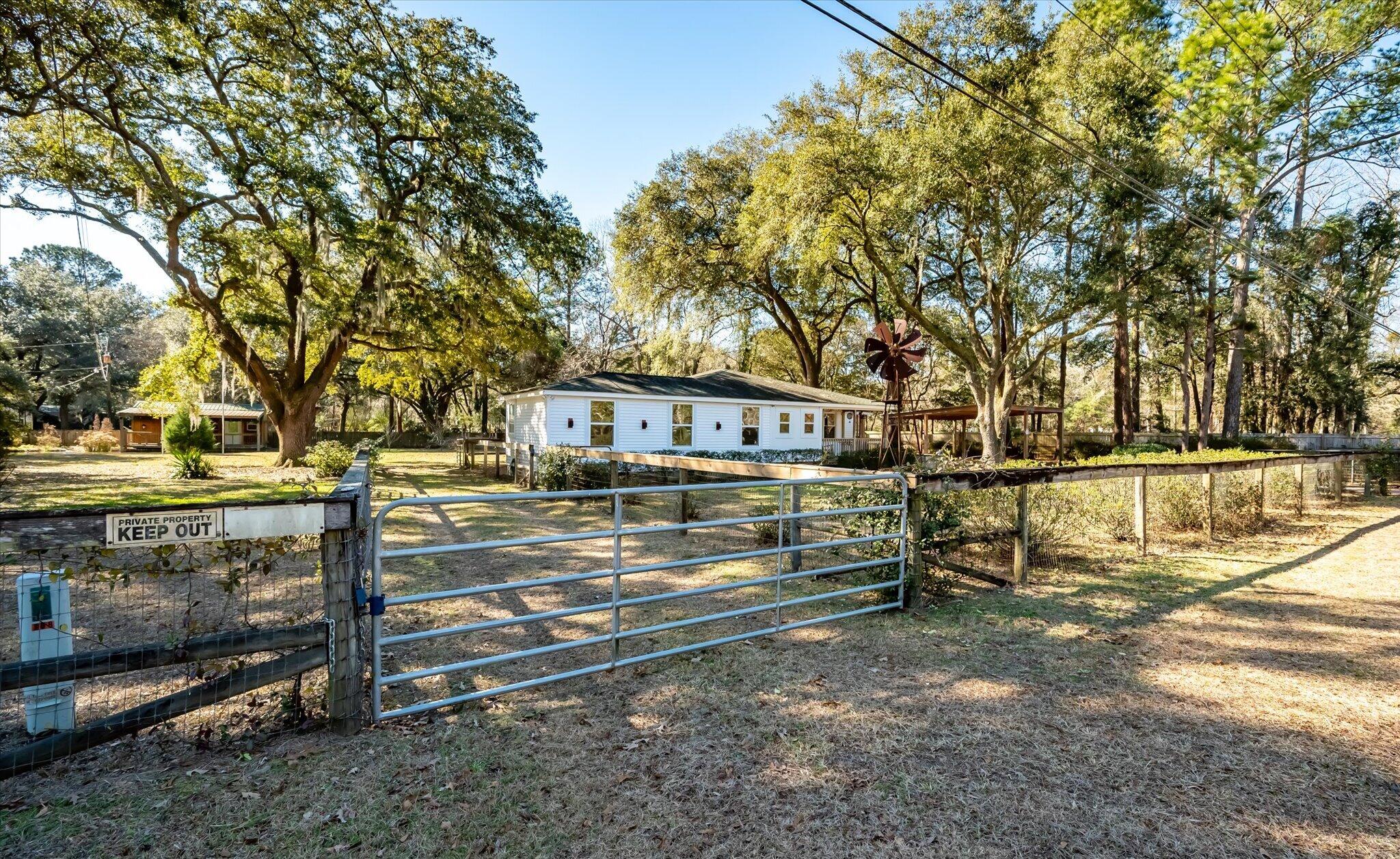 7967 Highway 162