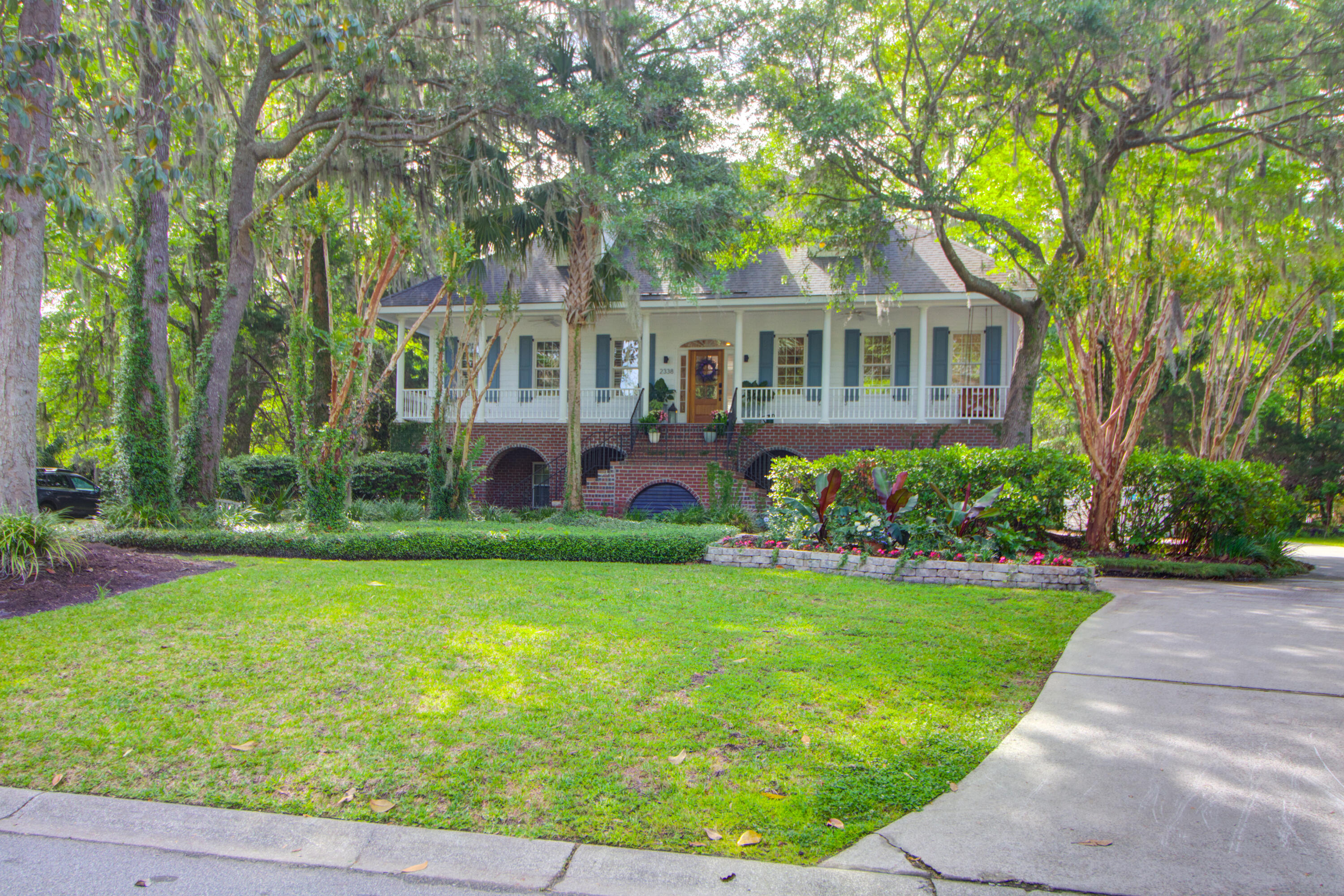 2338 Maclaura Hall Avenue