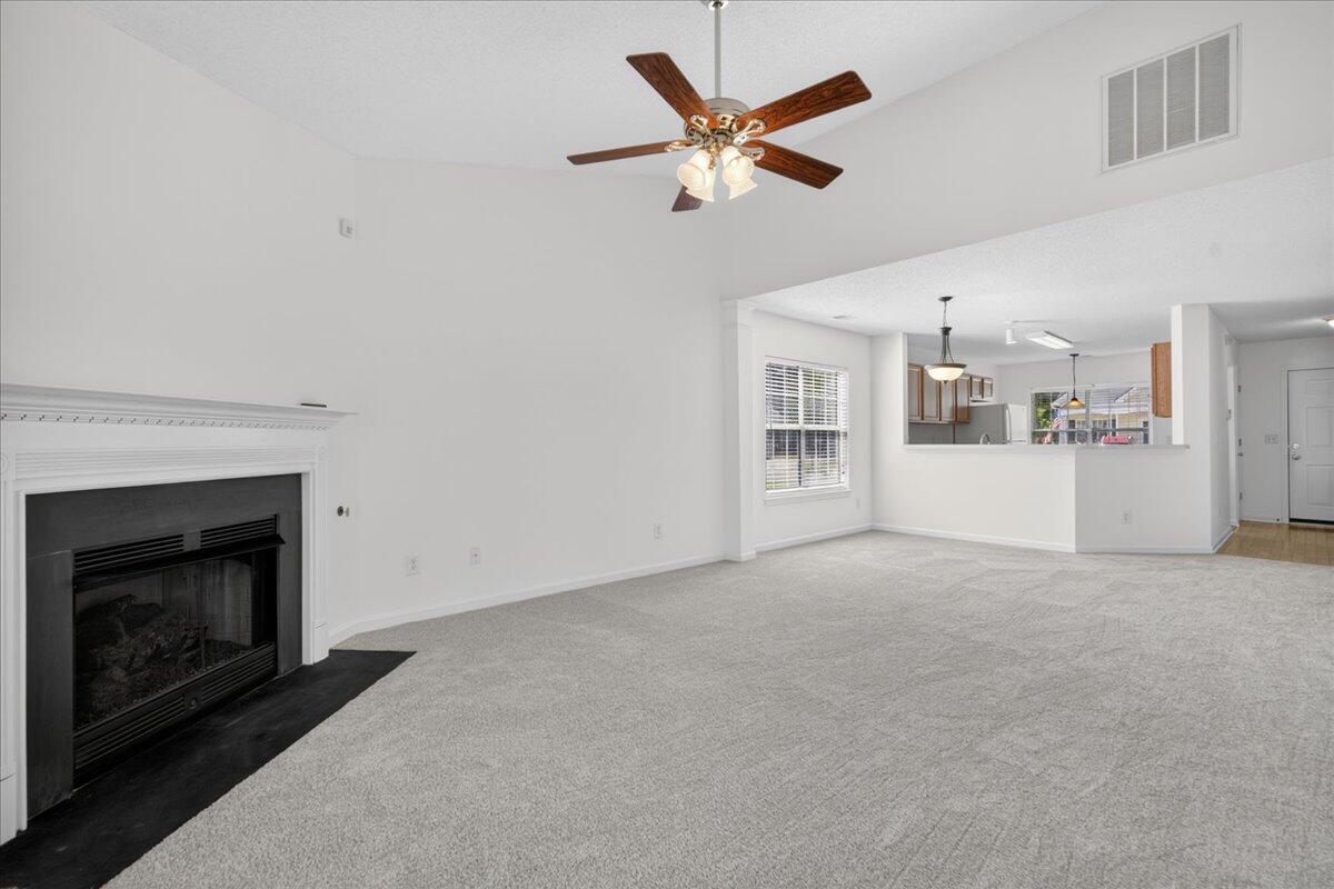 206 Dupont Way