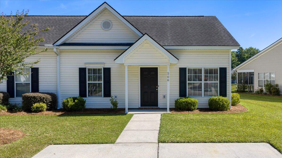 206 Dupont Way