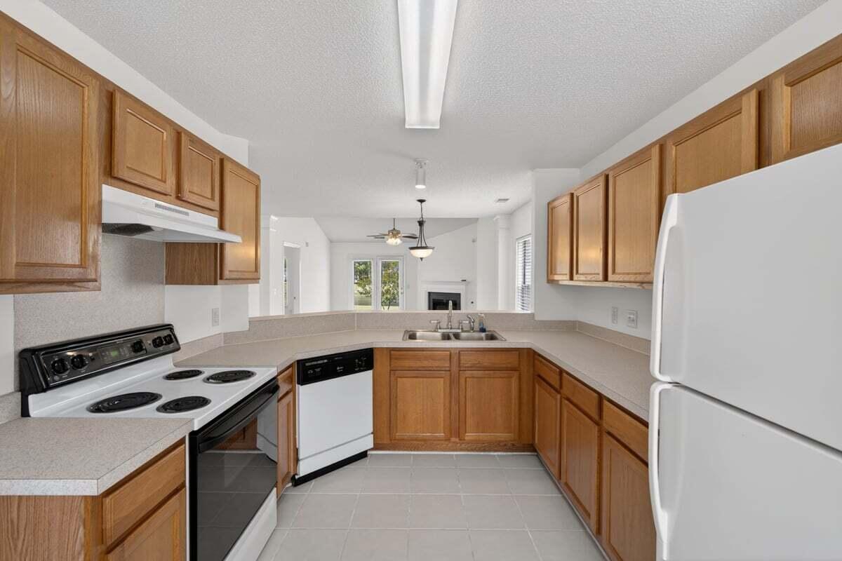 206 Dupont Way