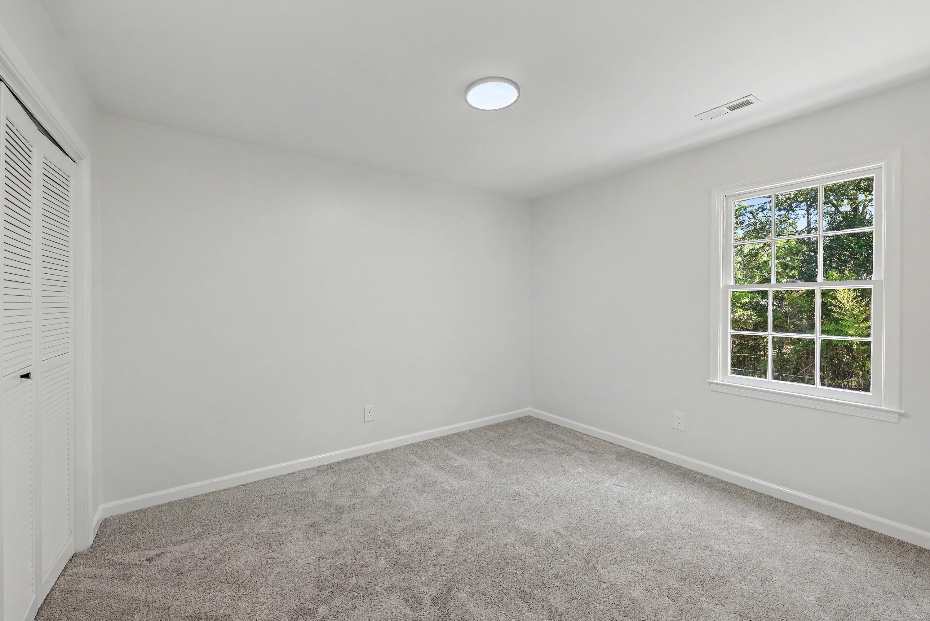 106 Sweetbriar Road