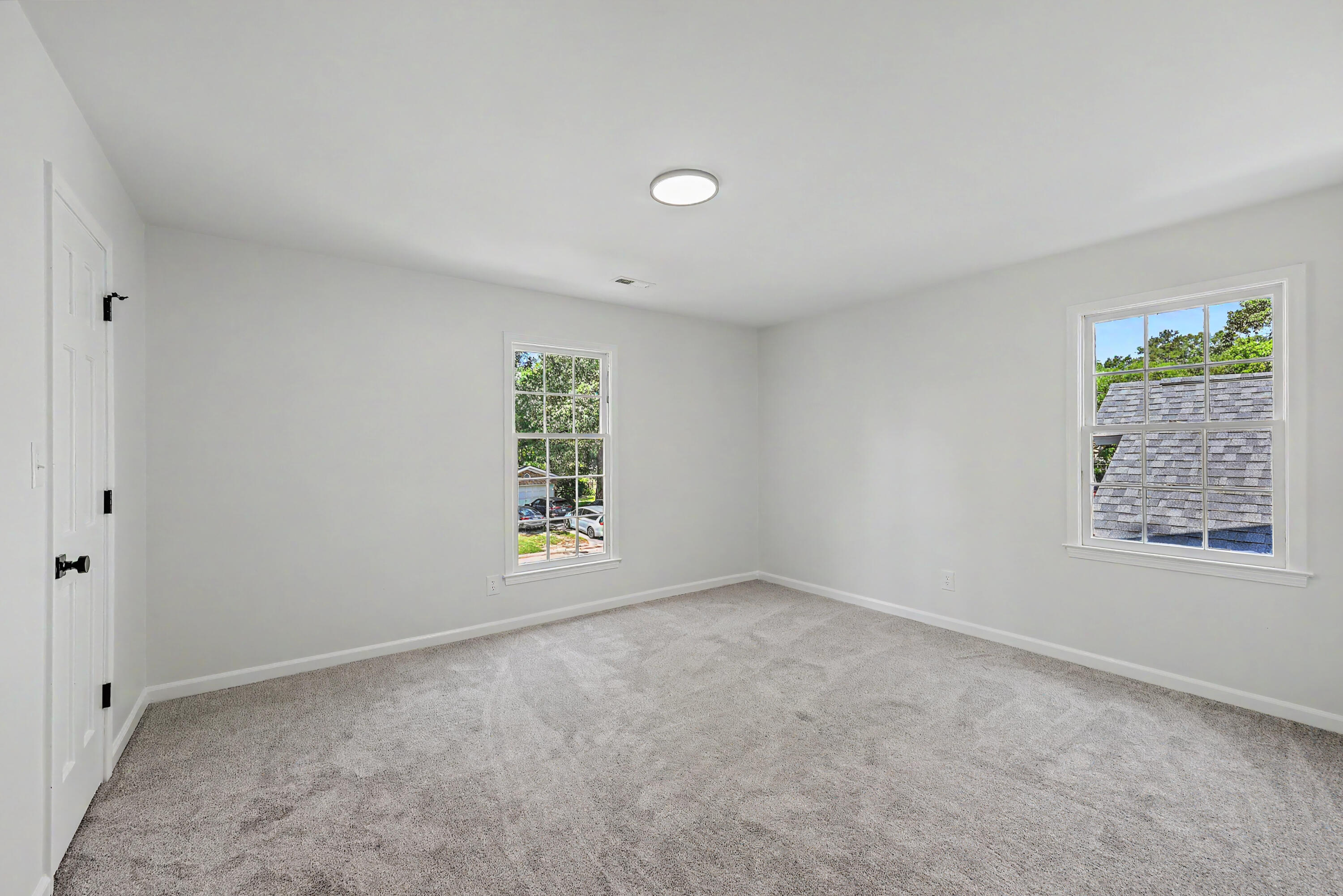 106 Sweetbriar Road