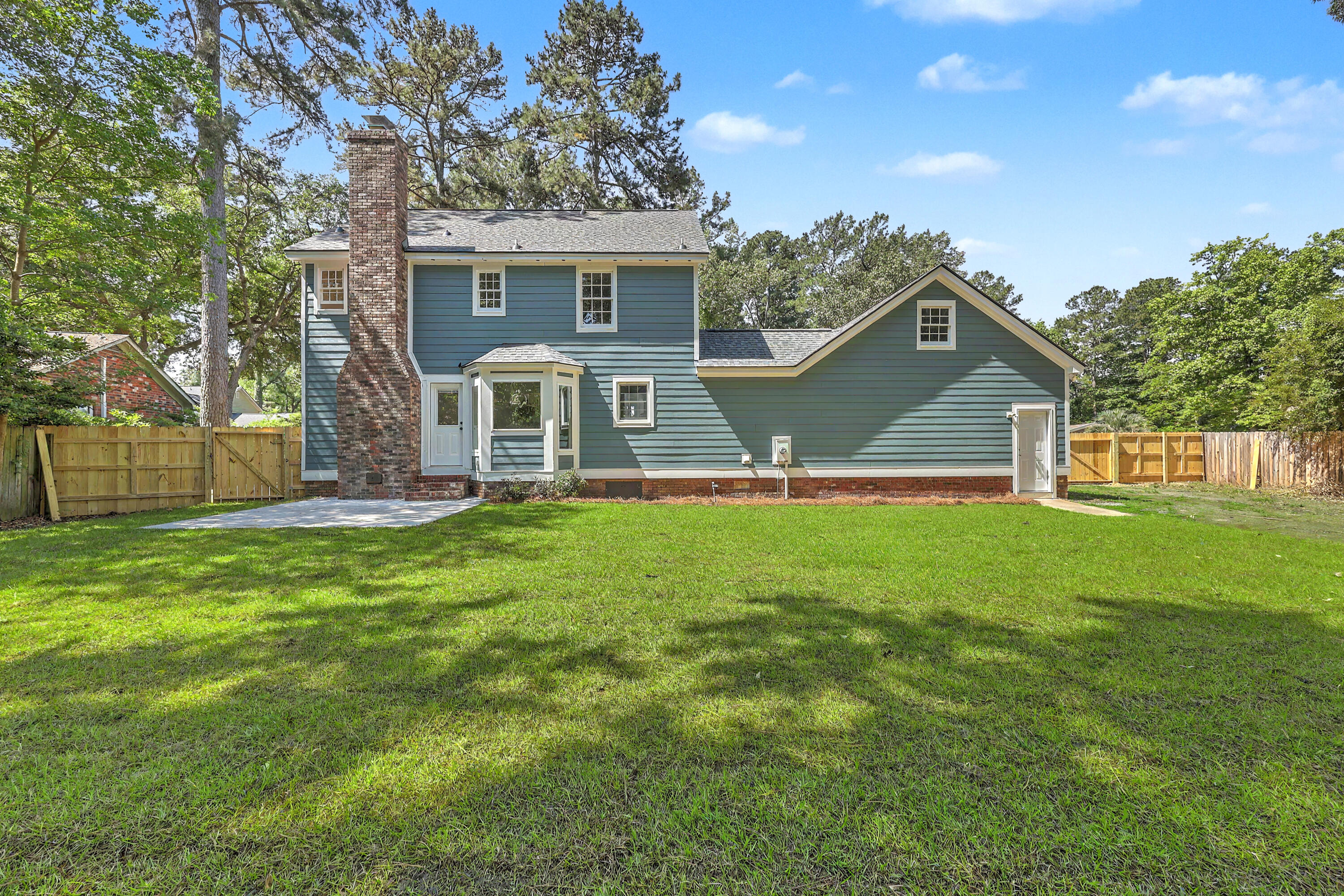 106 Sweetbriar Road