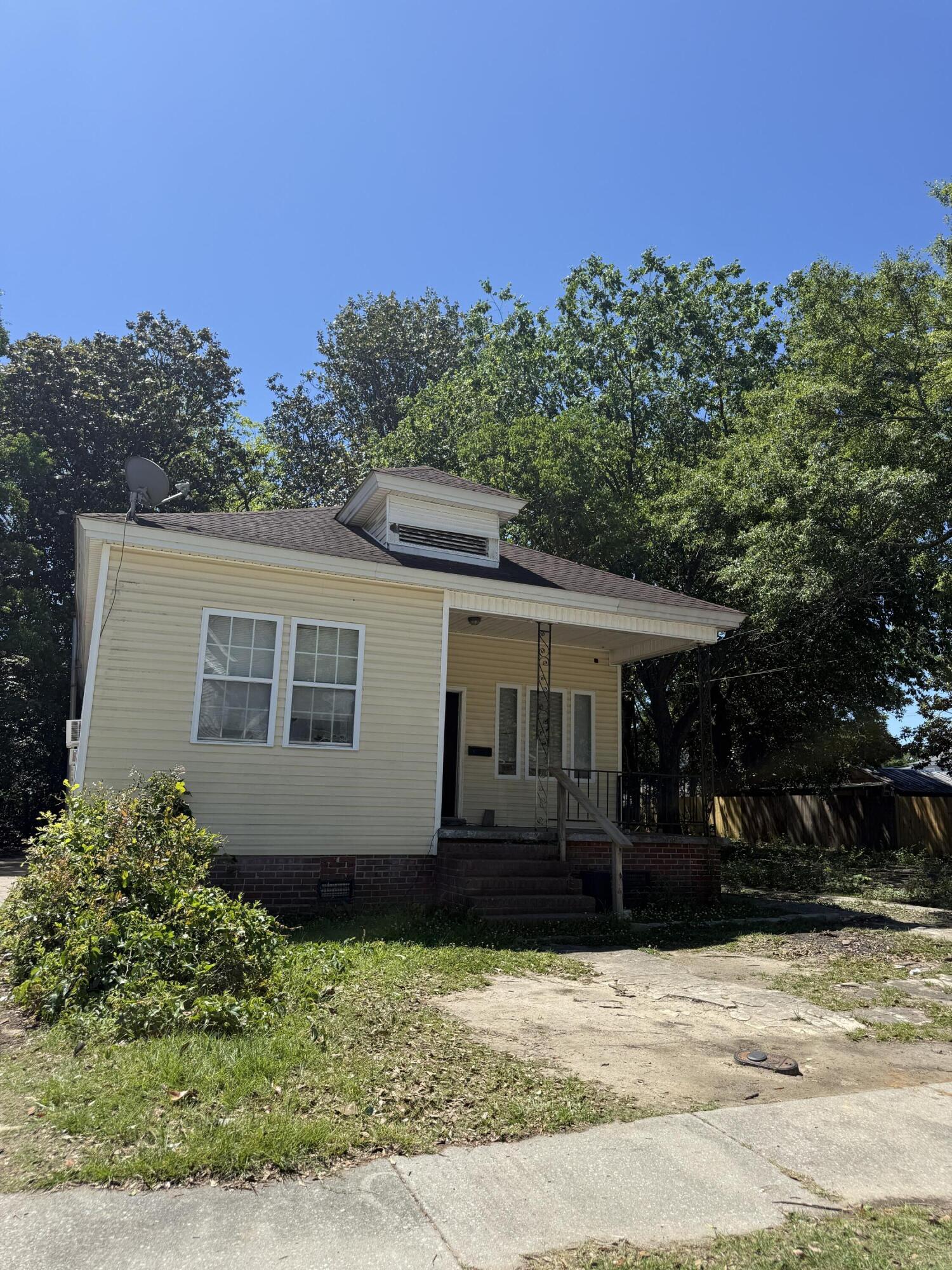 1811 Carlton Street