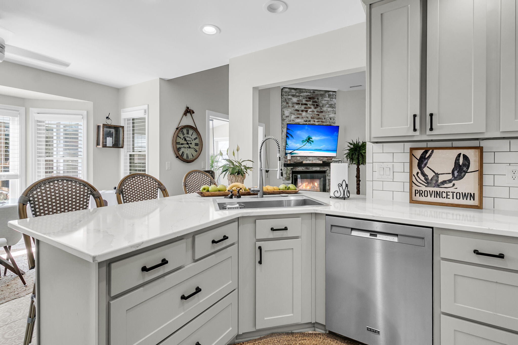 113 Oyster Point Row