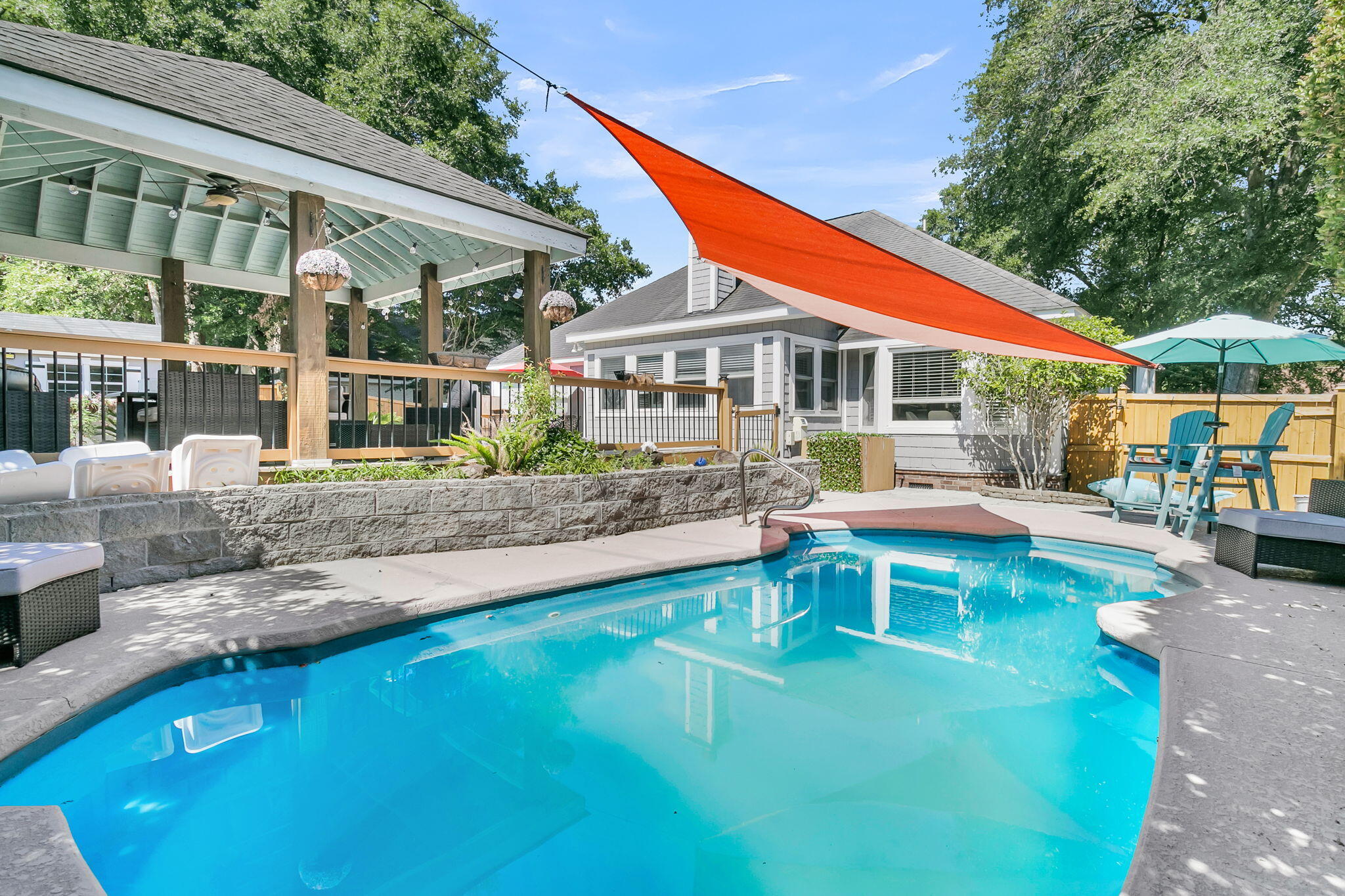 113 Oyster Point Row