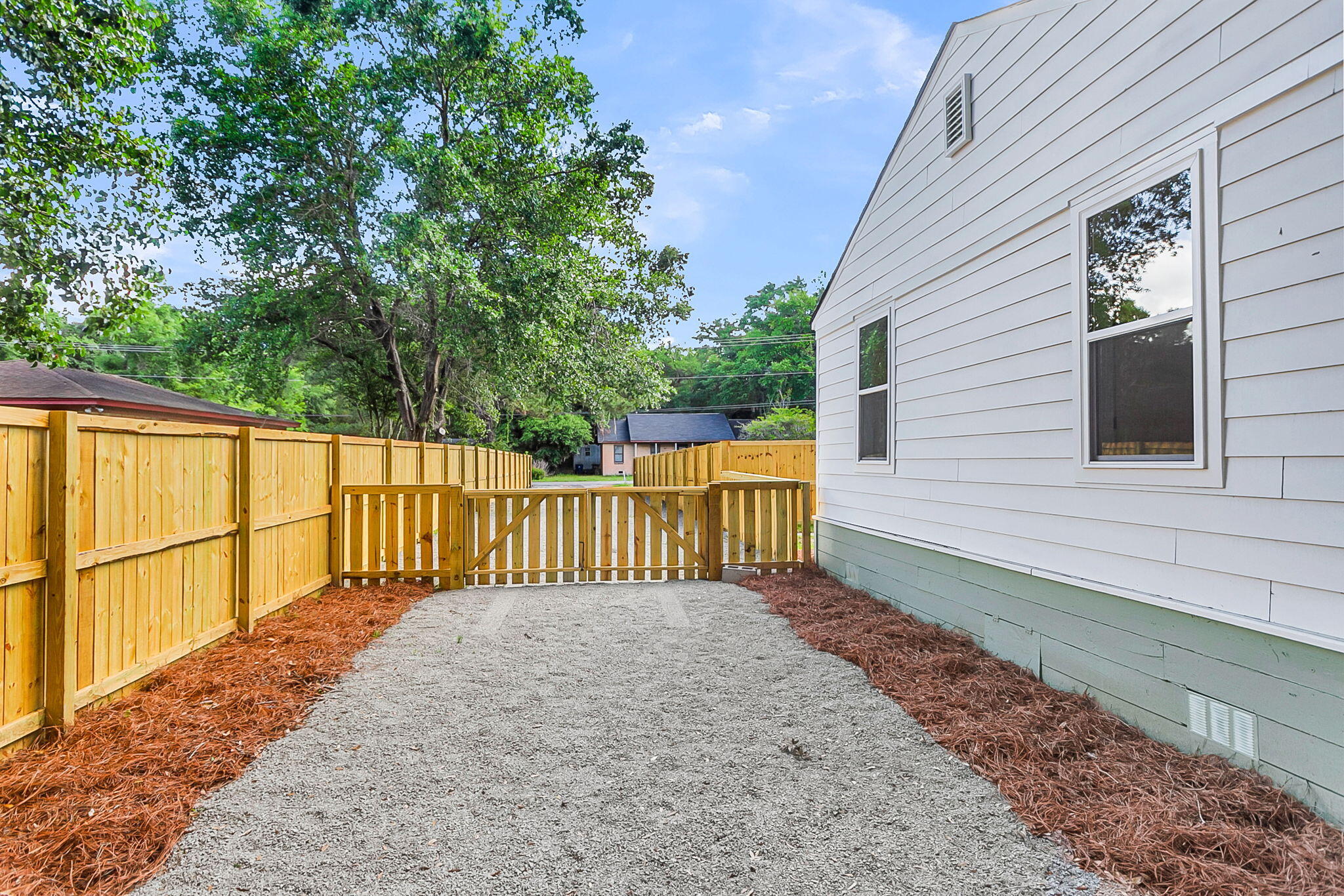 1139 Greenhill Road