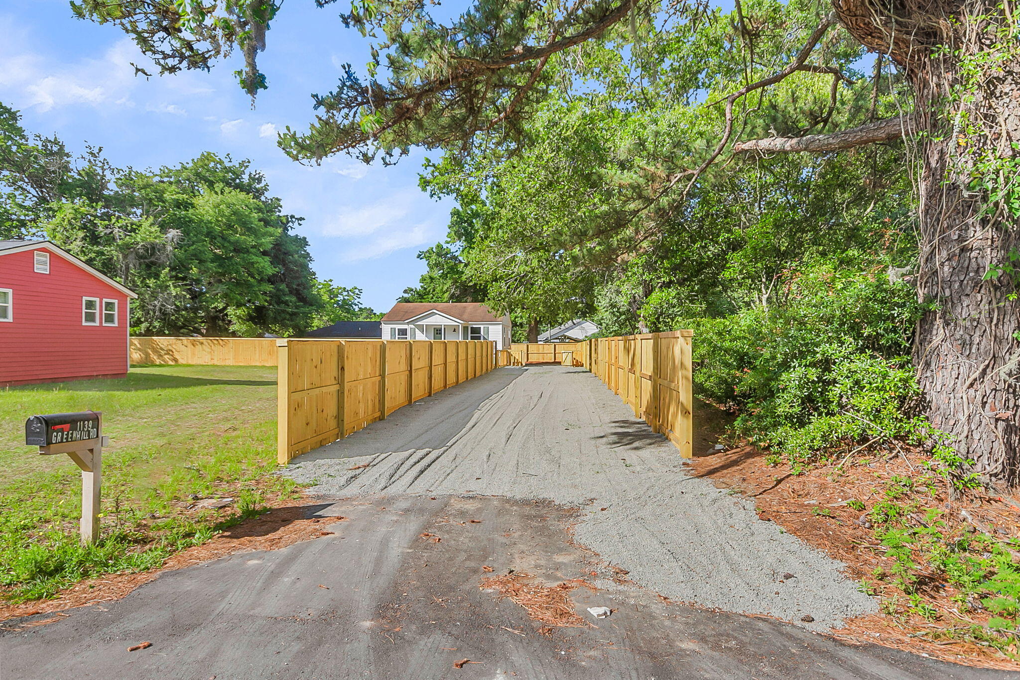 1139 Greenhill Road