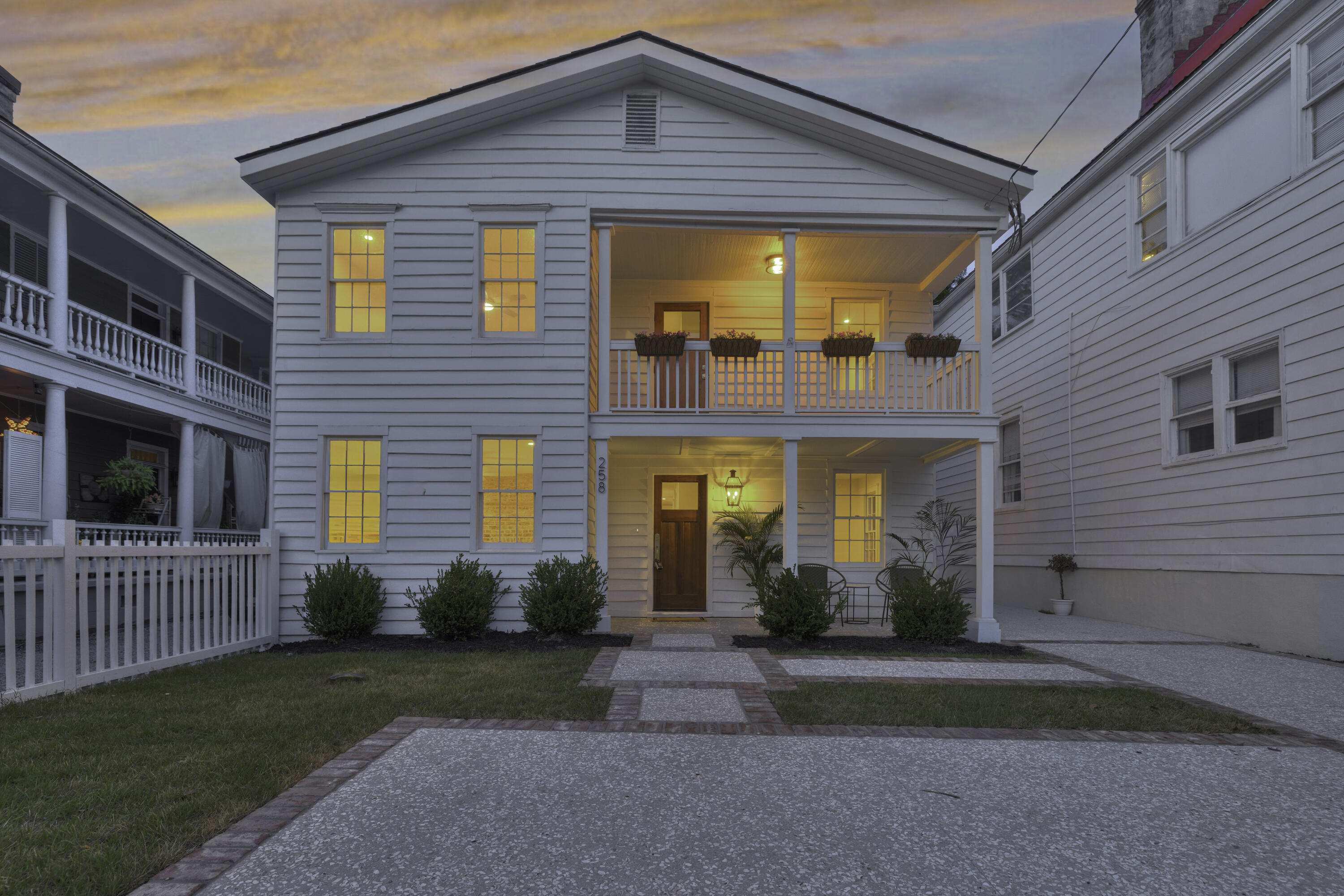 258 Coming St. Street