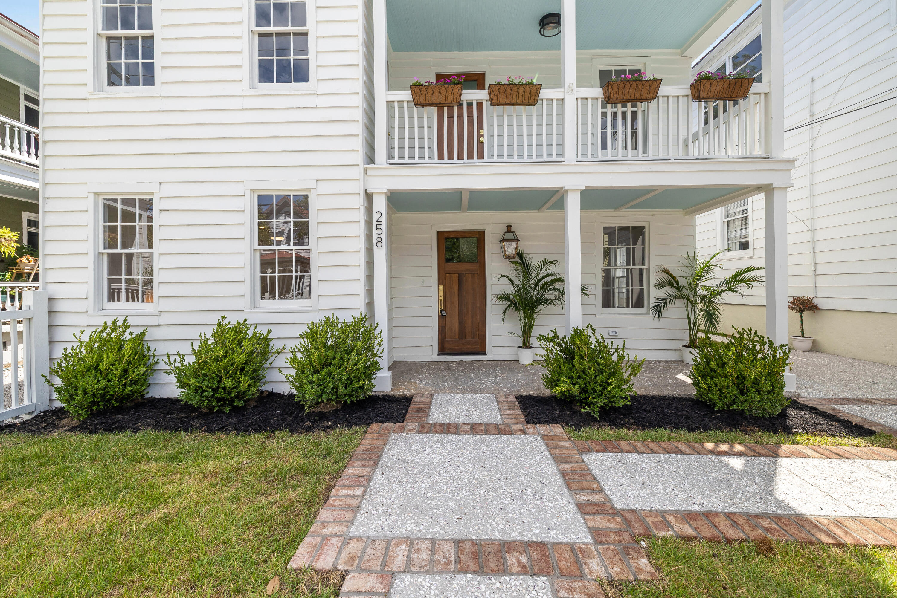 258 Coming St. Street