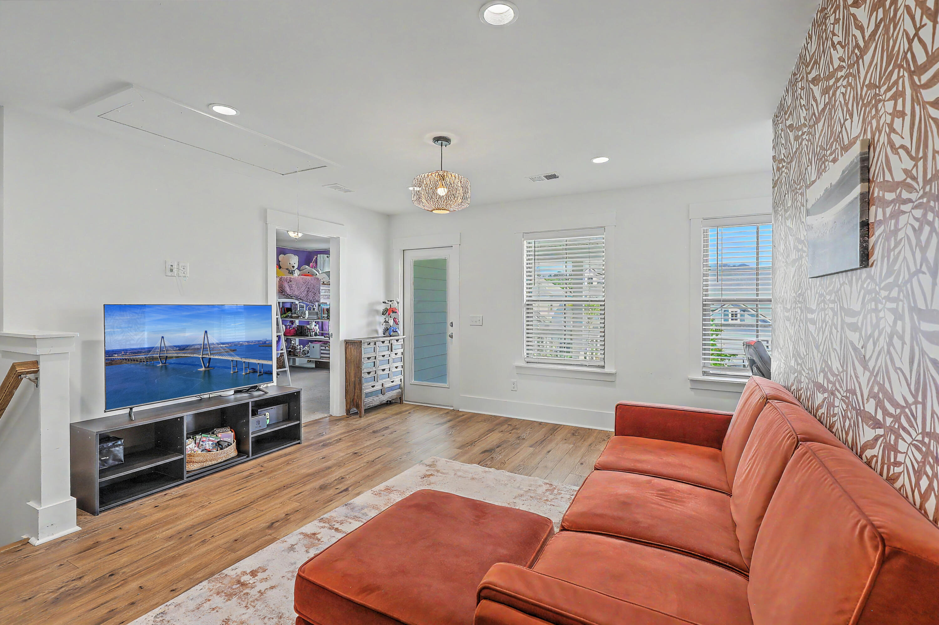 1928 Duford Road