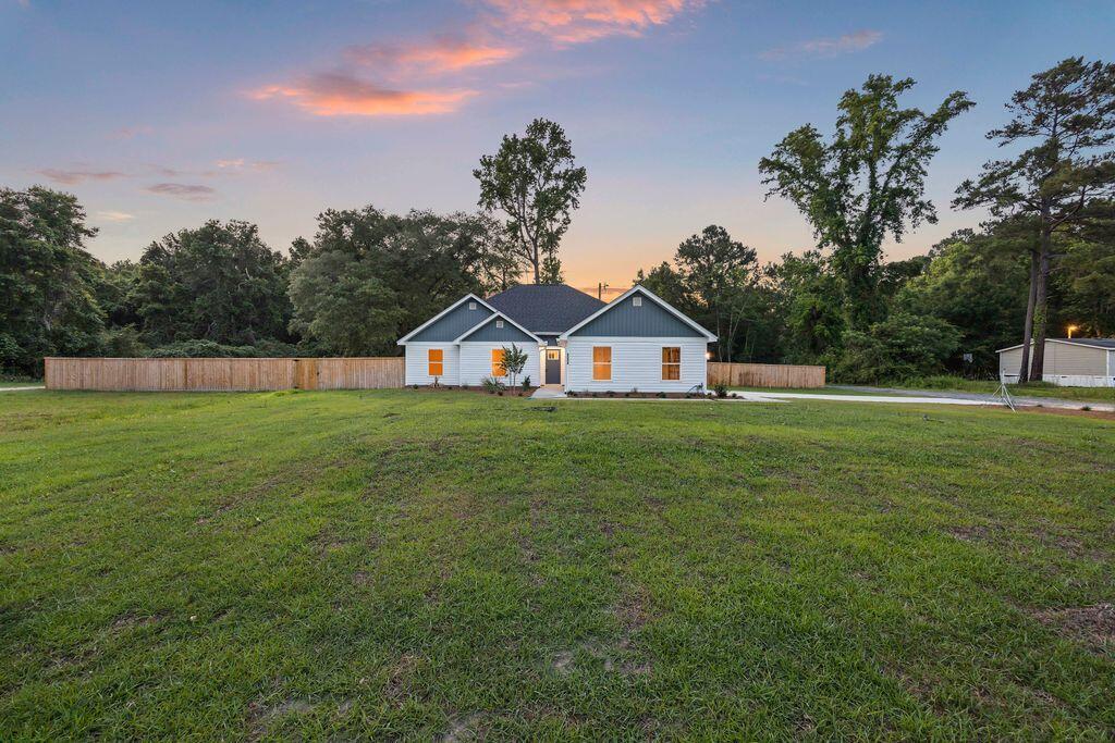 6324 N Highway 17