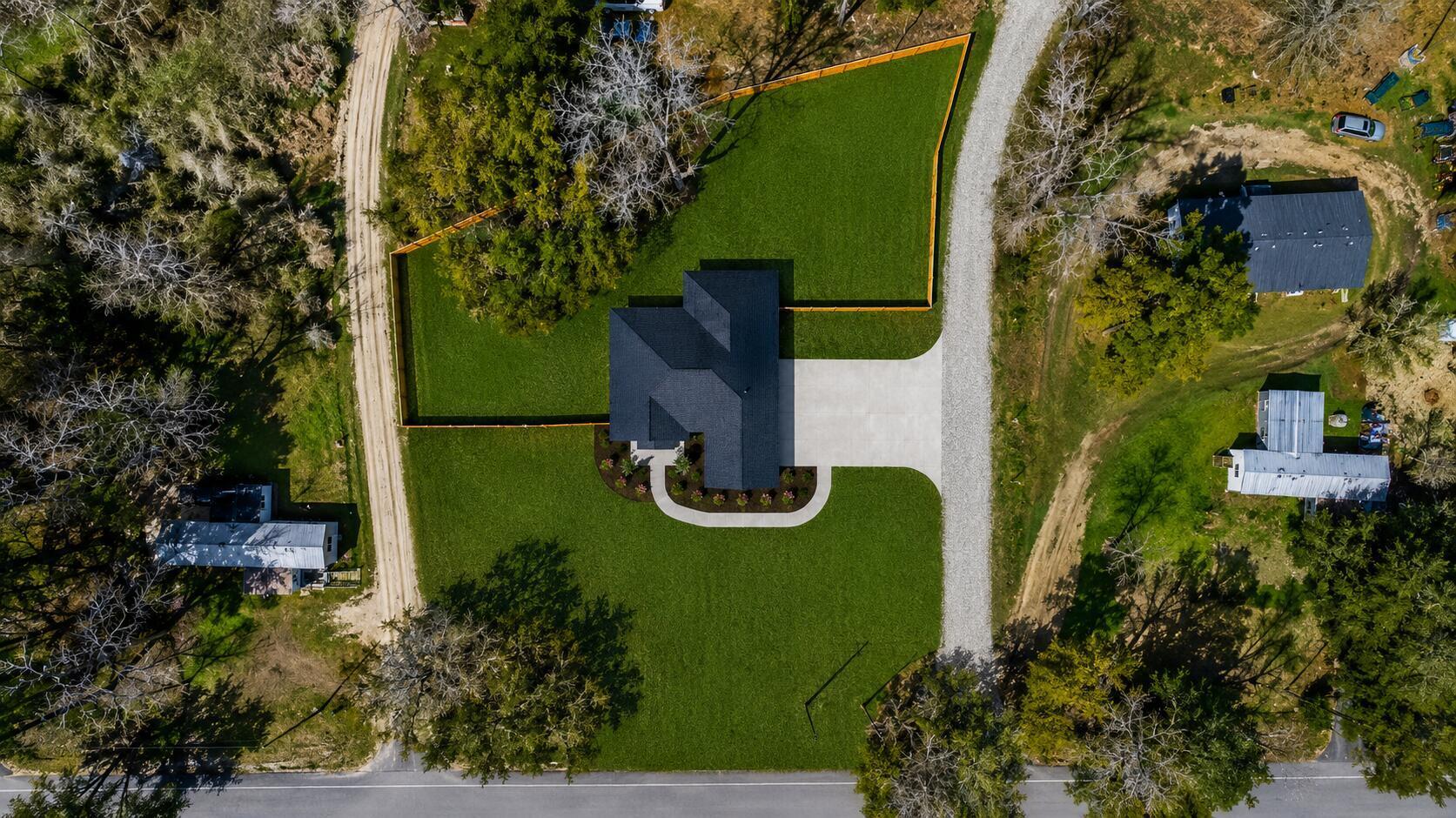 6324 N Highway 17