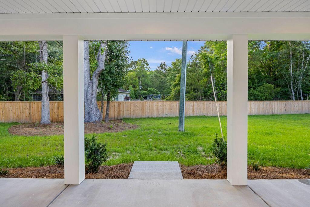 6324 N Highway 17