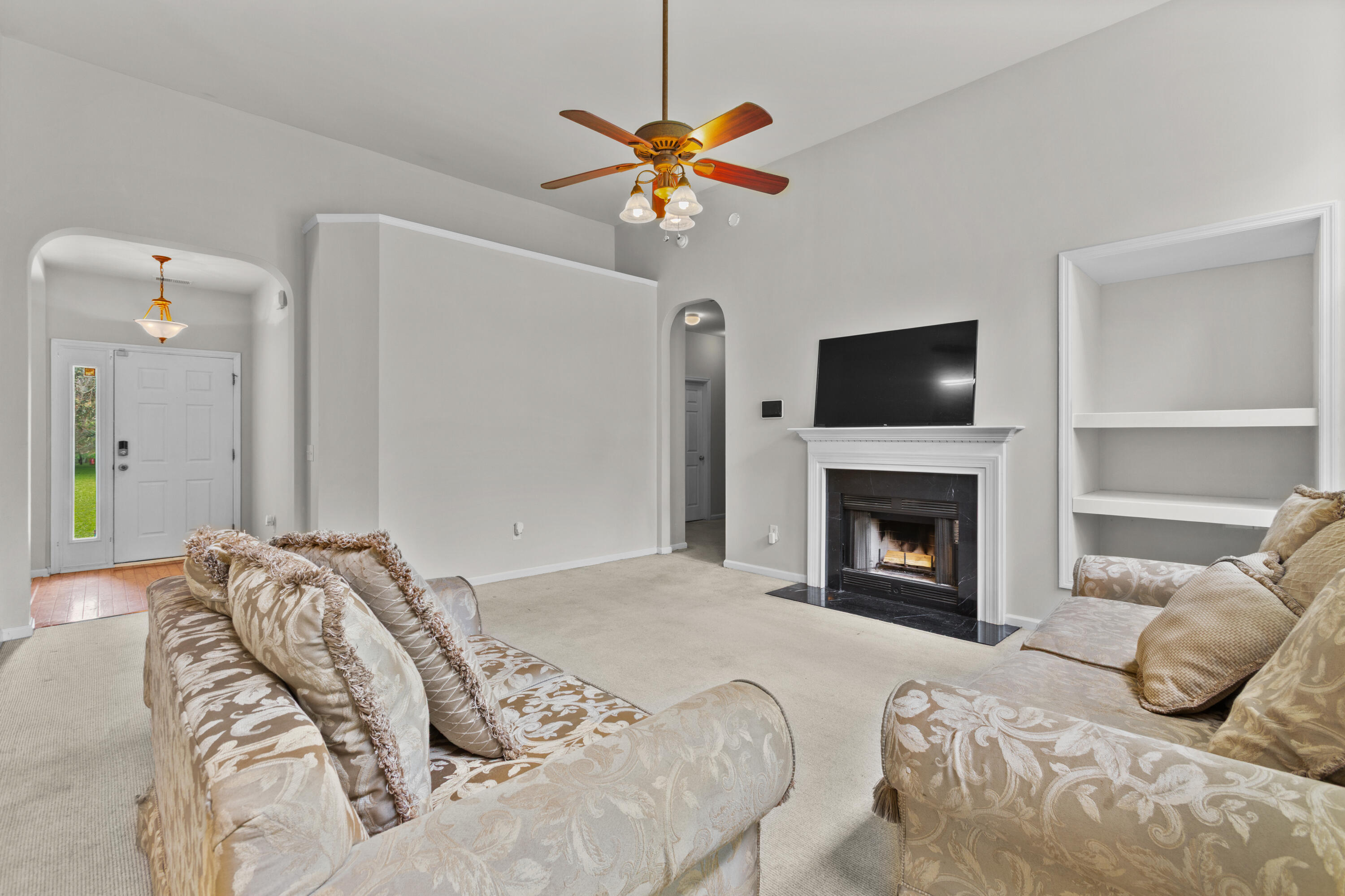 7211 Wistling Godwit Way