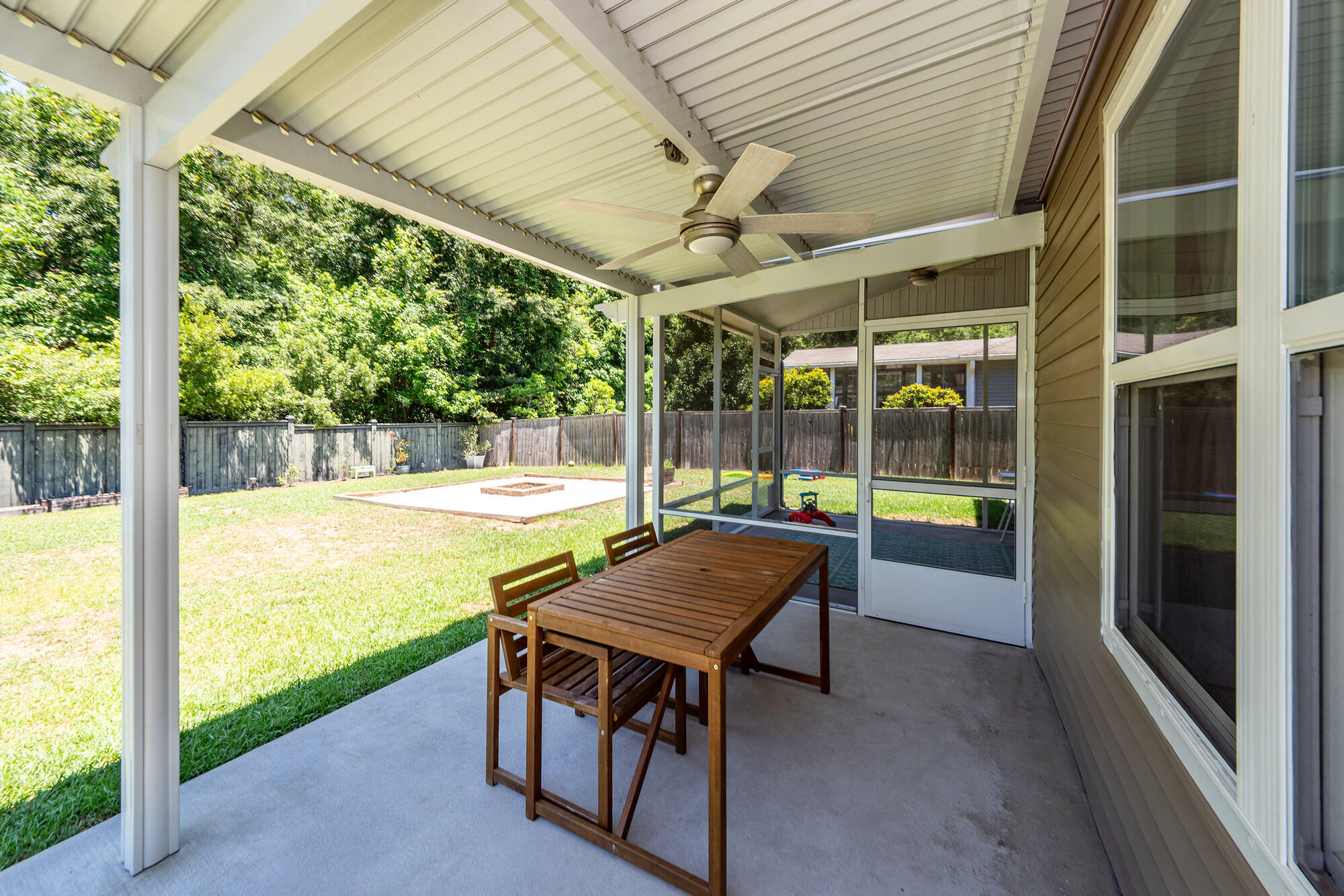1903 Toland Court